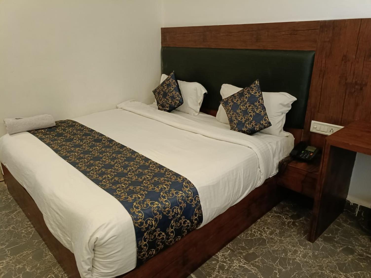Tej Internationl Near Delhi Airport Hotel 4*