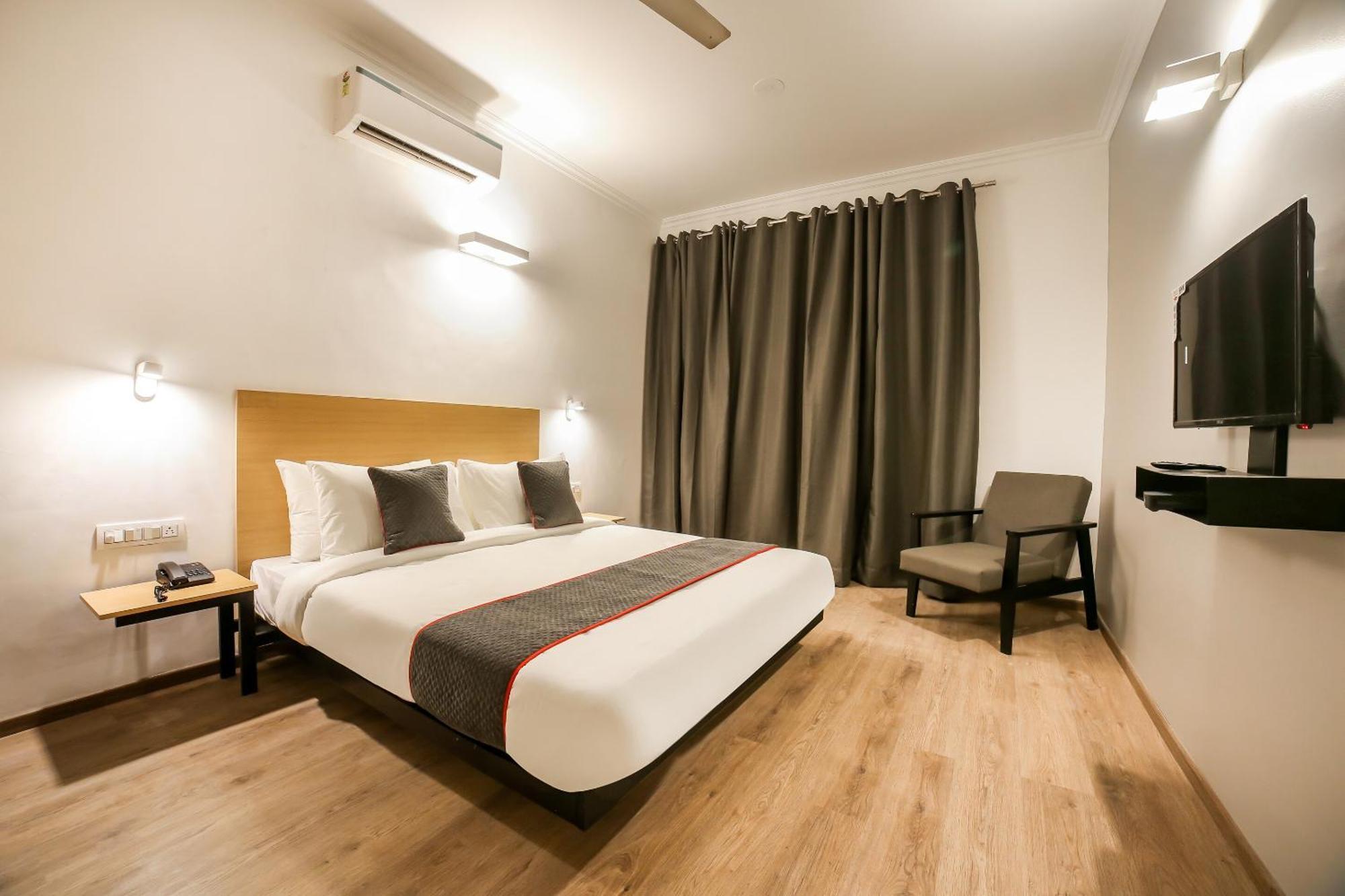 King Plaza Near Delhi Airport