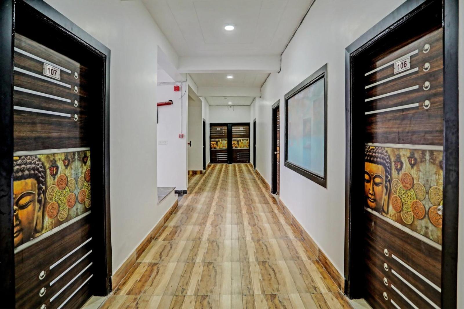 King Plaza Near Delhi Airport 3*