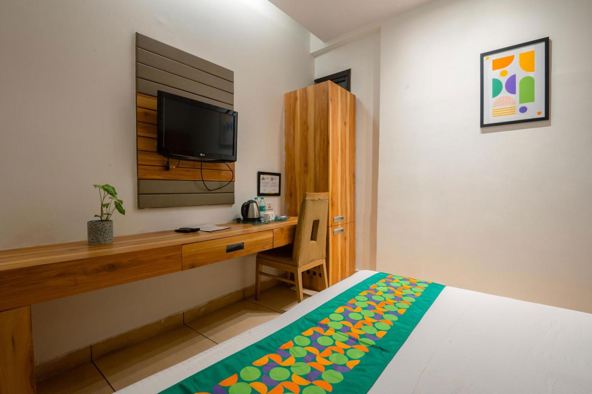 Treebo Twin Tree Hotel 3*