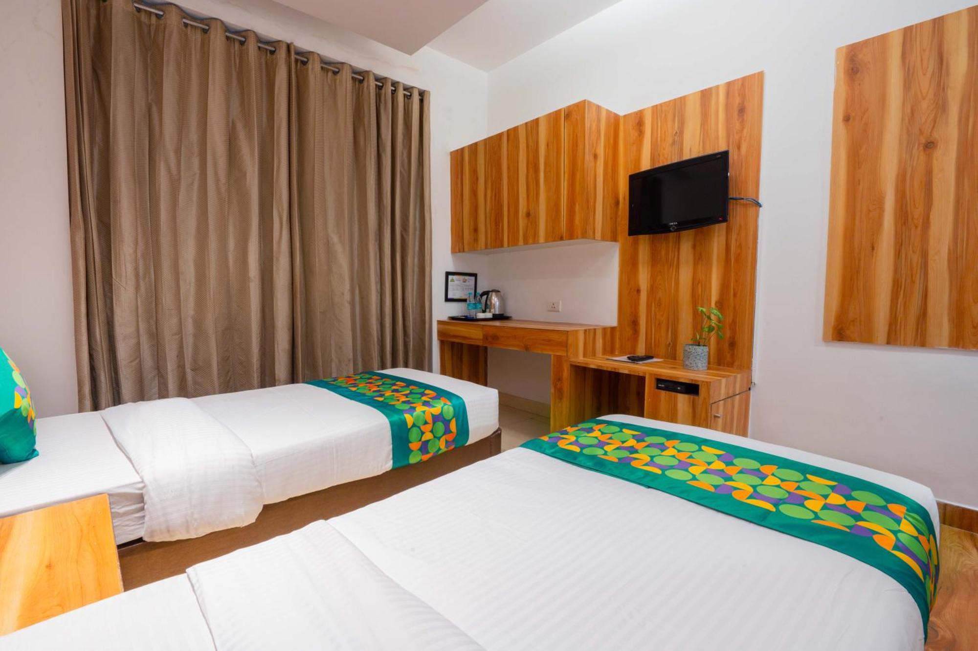 Treebo Twin Tree Hotel 3*