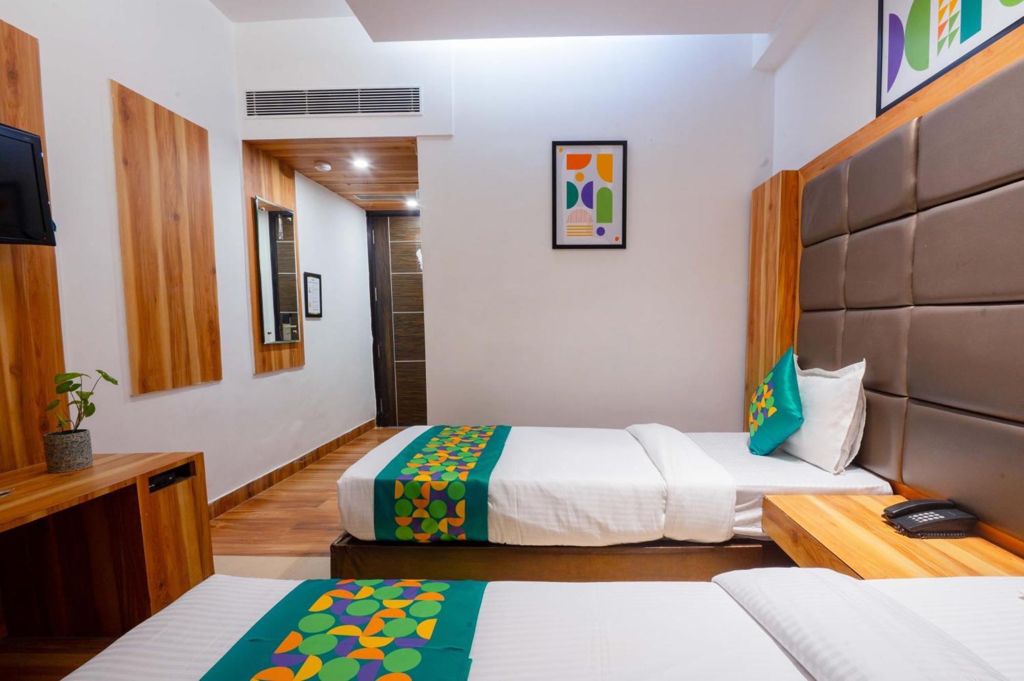 Hotel Treebo Twin Tree 3*