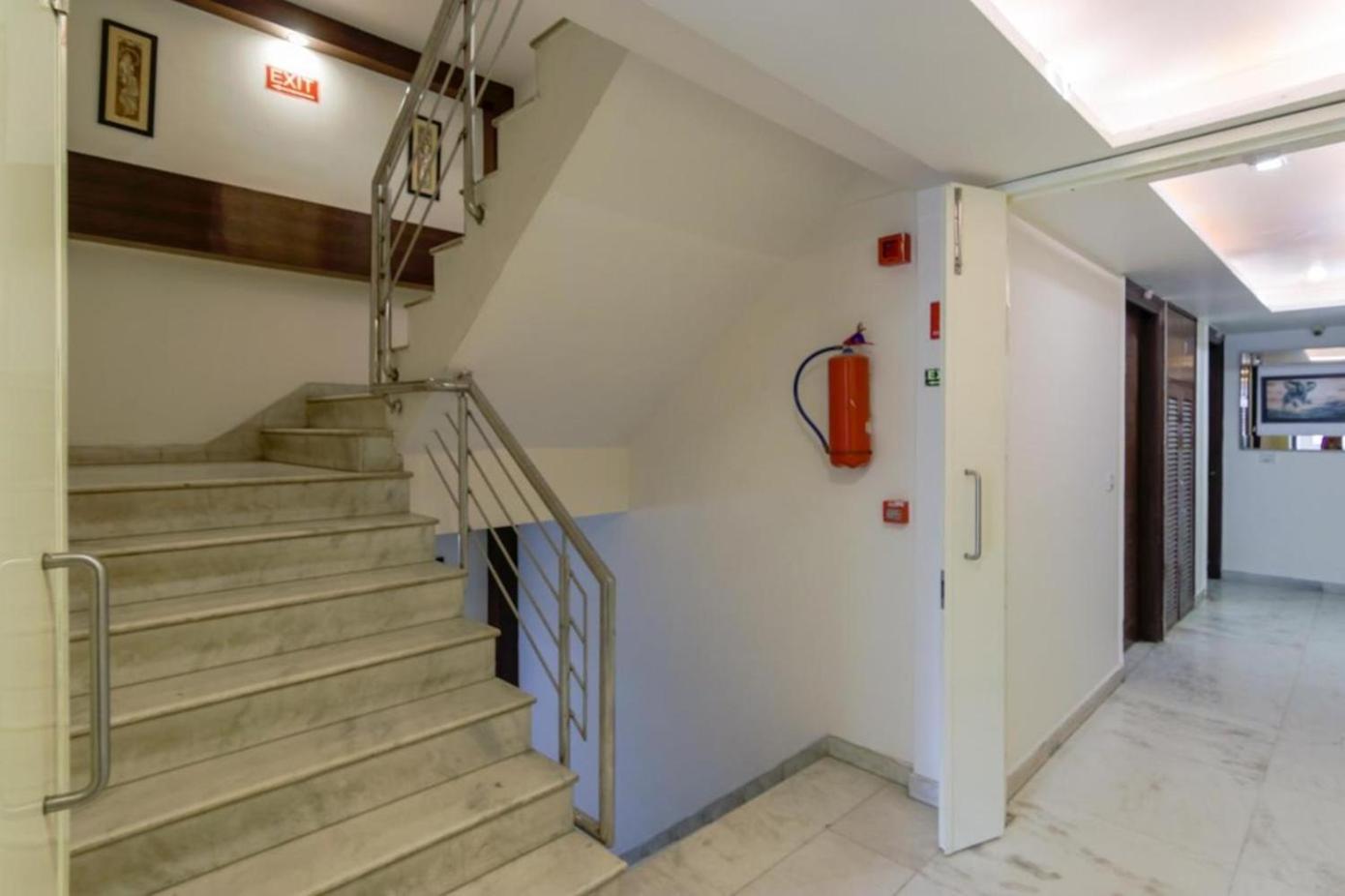 Hotel Baba Residency Near Railway Station 3*