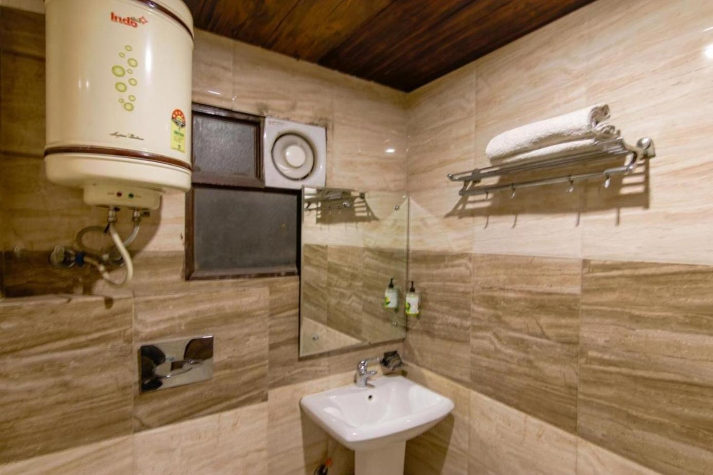 Baba Residency Near Railway Station Hotel 3*