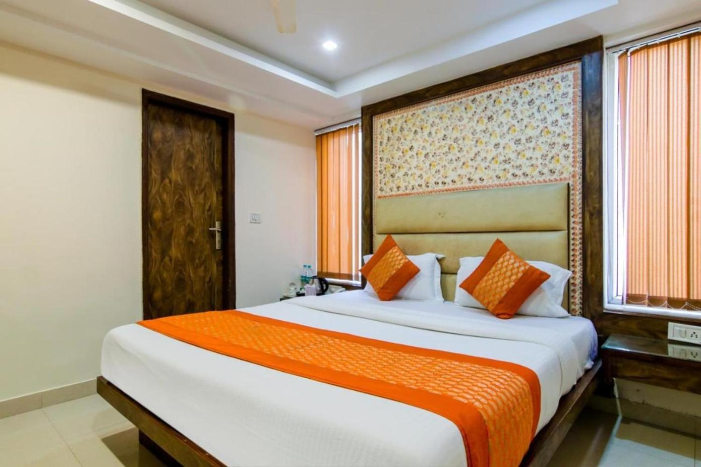 Hotel Baba Residency Near Railway Station New Delhi