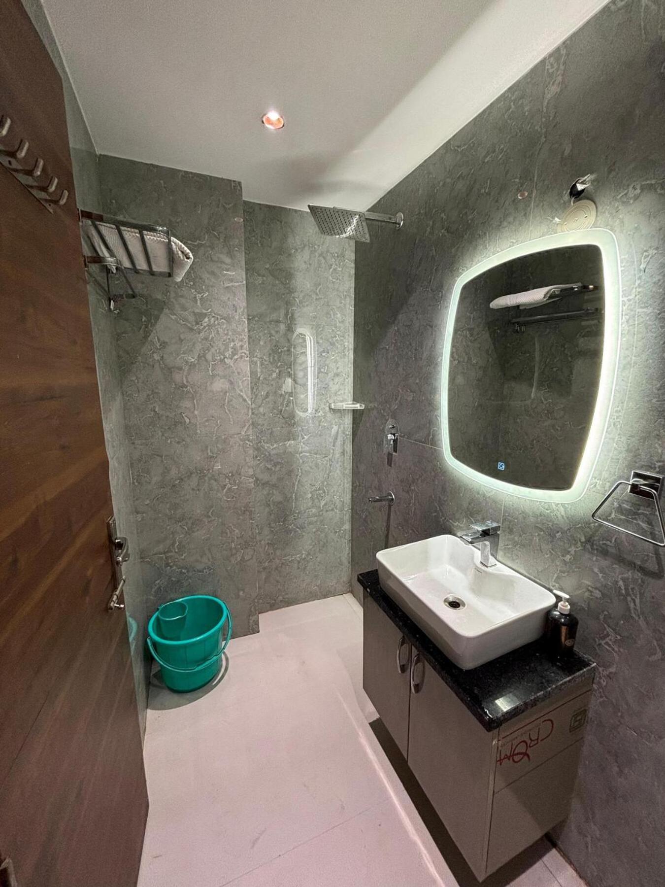 Bed & Breakfast Divine Residency New Delhi