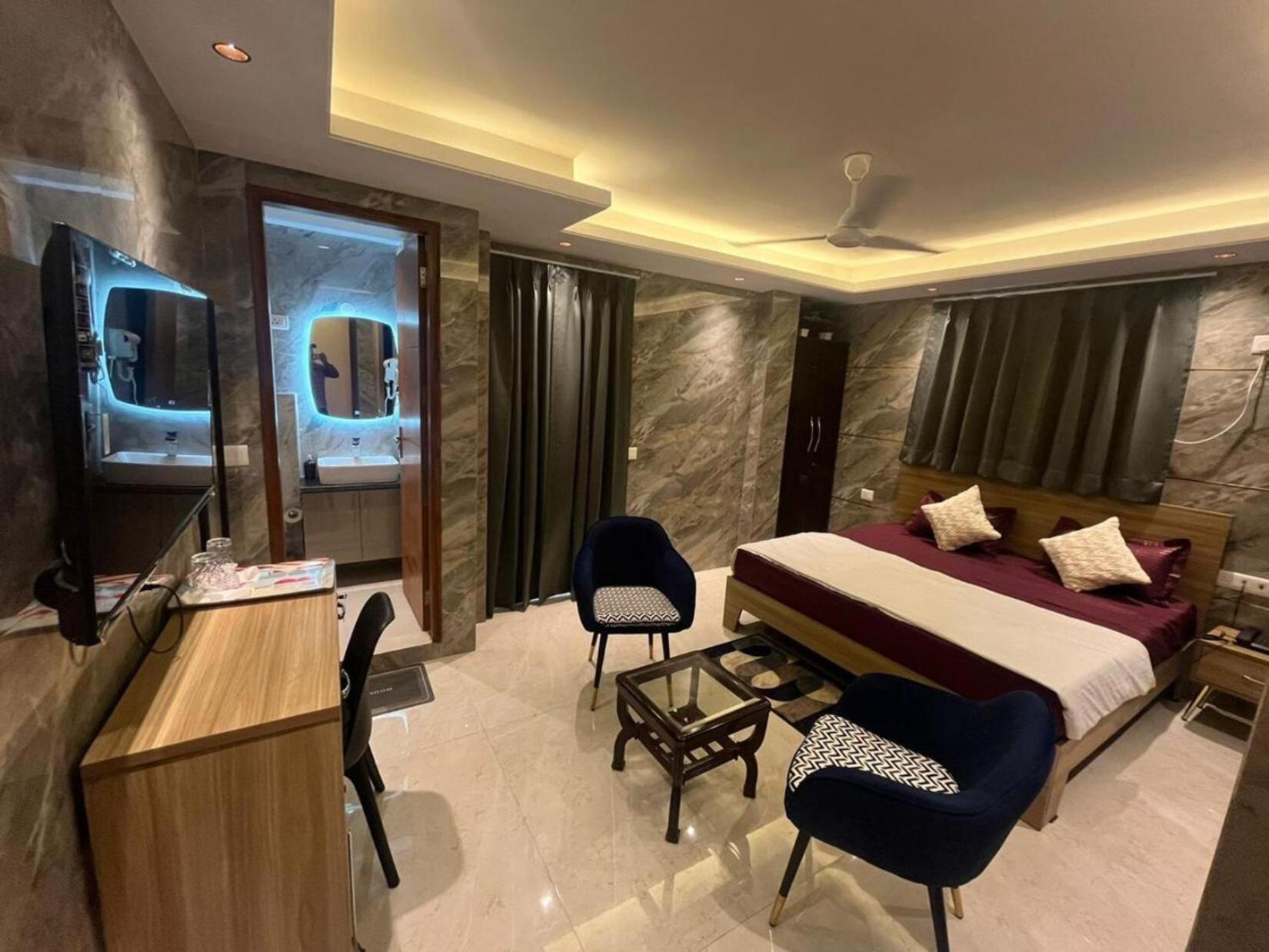 Bed & Breakfast Divine Residency New Delhi