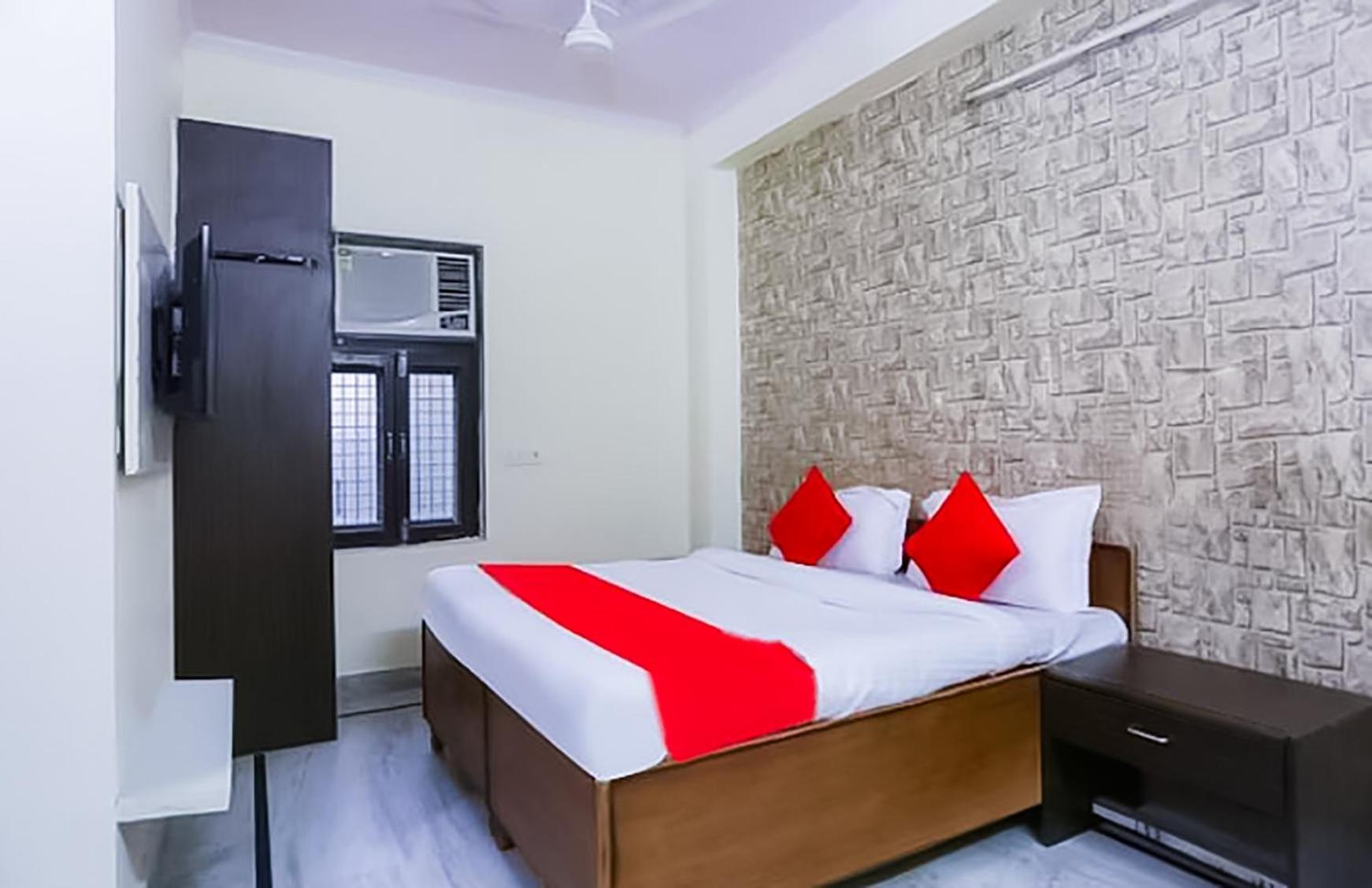 Bed & Breakfast Bliss In Lajpat Nagar