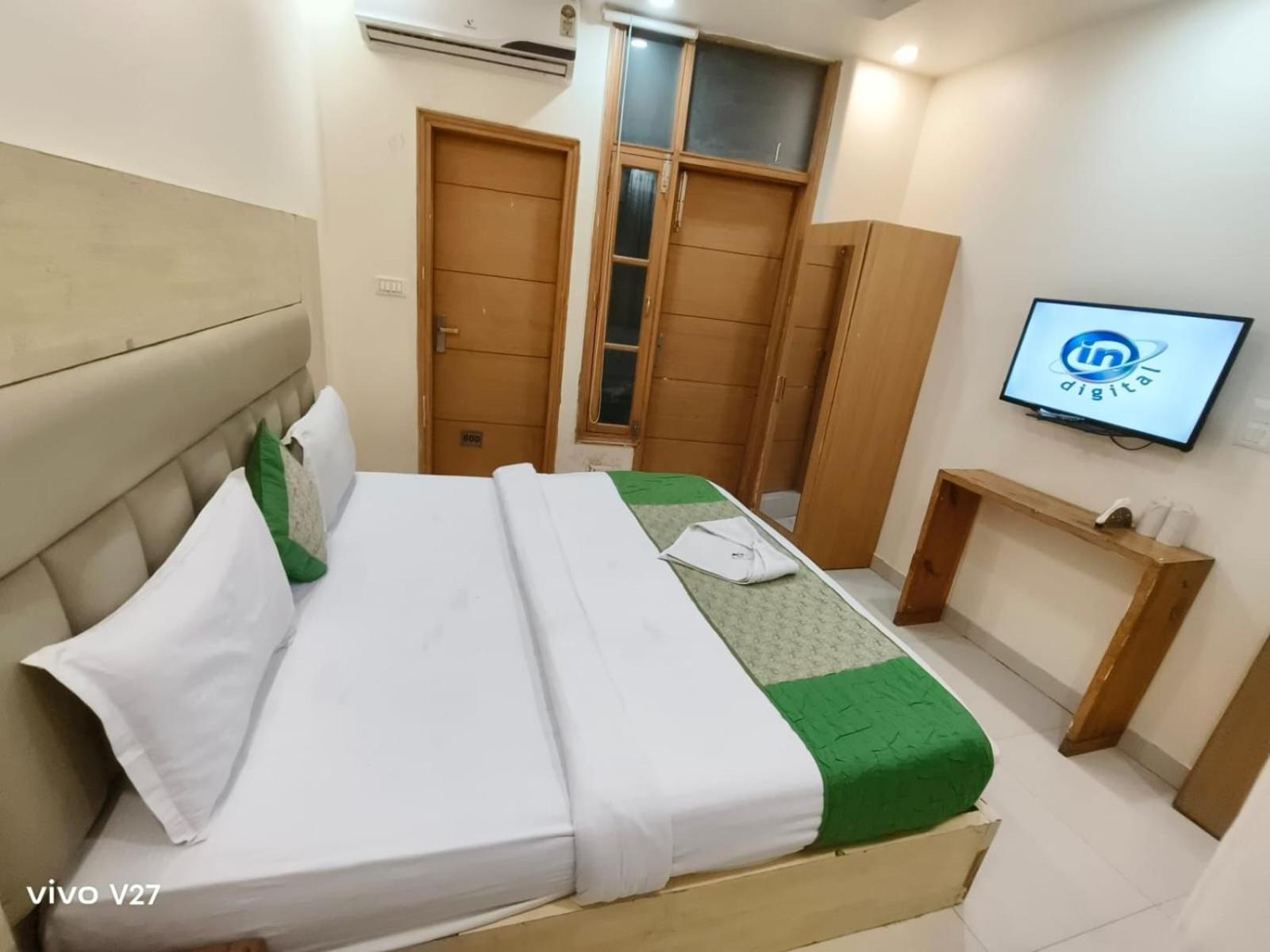 Royal Residency Near Delhi Airport