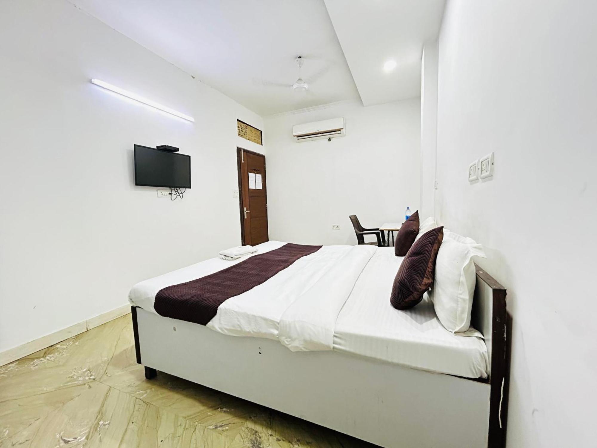 Hotel Golden Place New Delhi