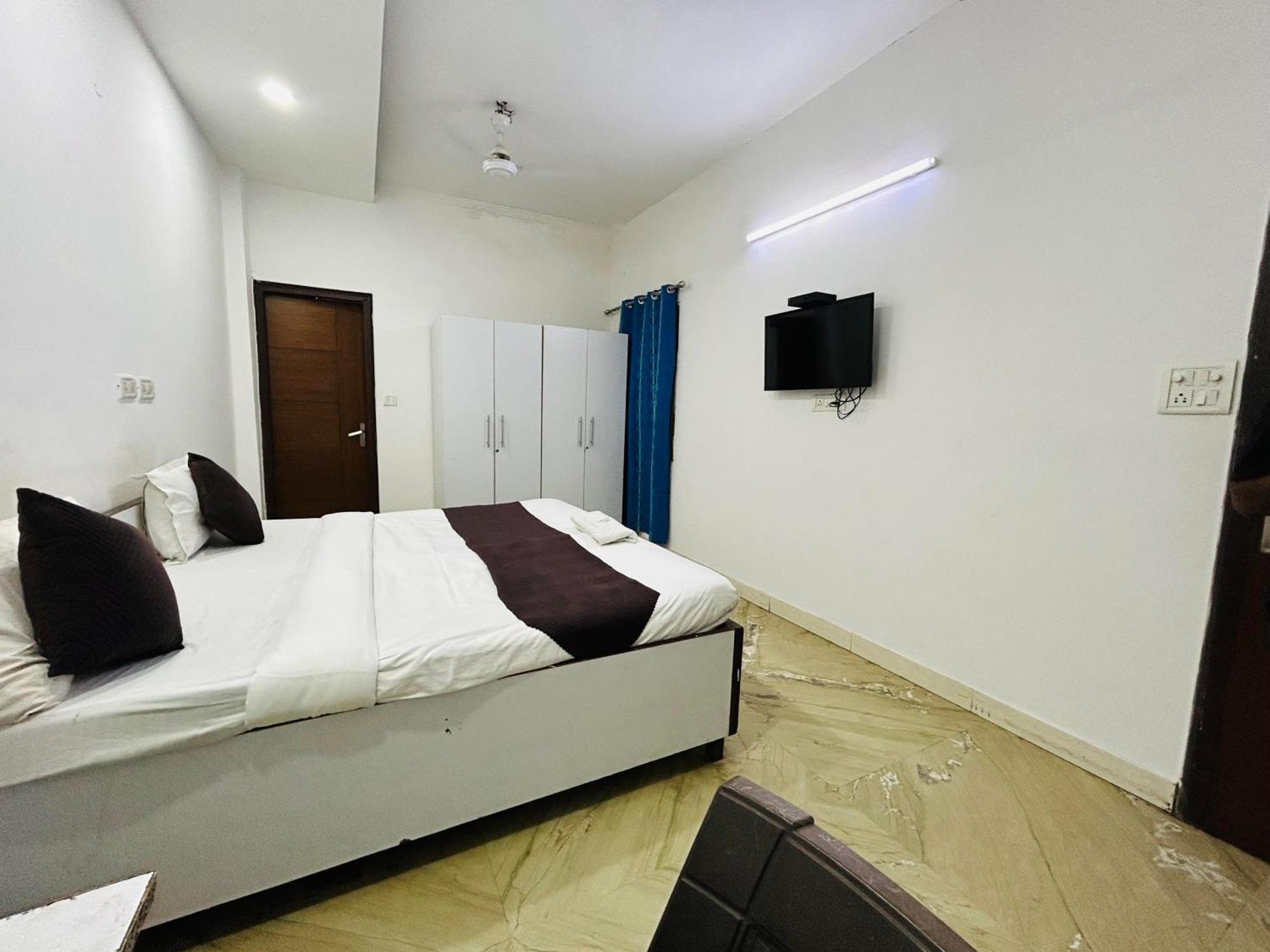 Golden Place Hotel 3*