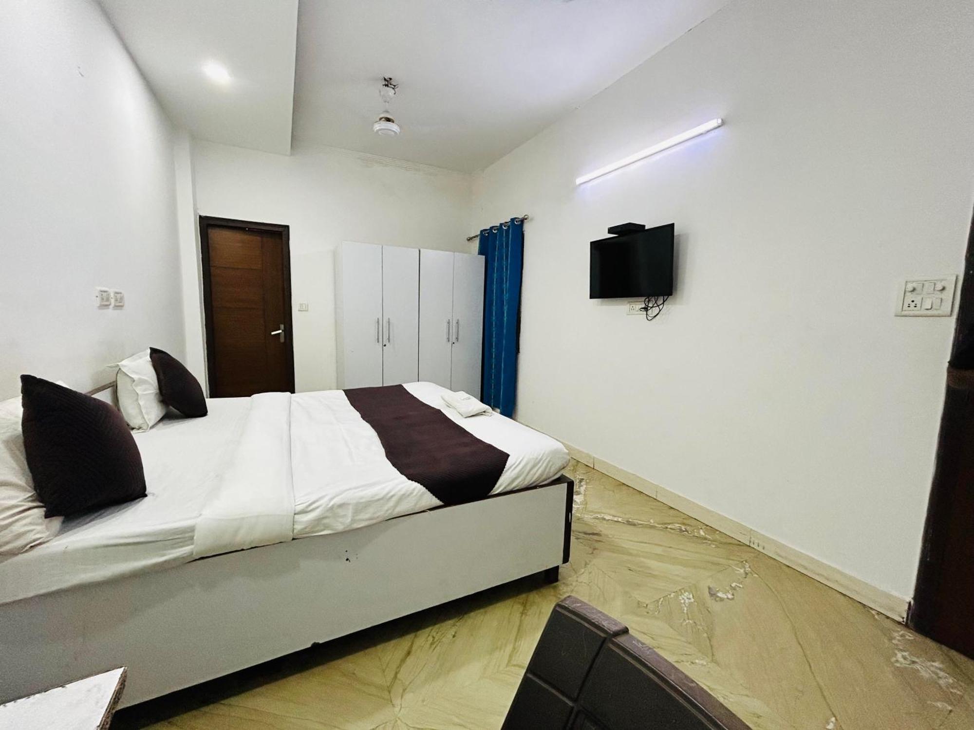 Golden Place Hotel New Delhi