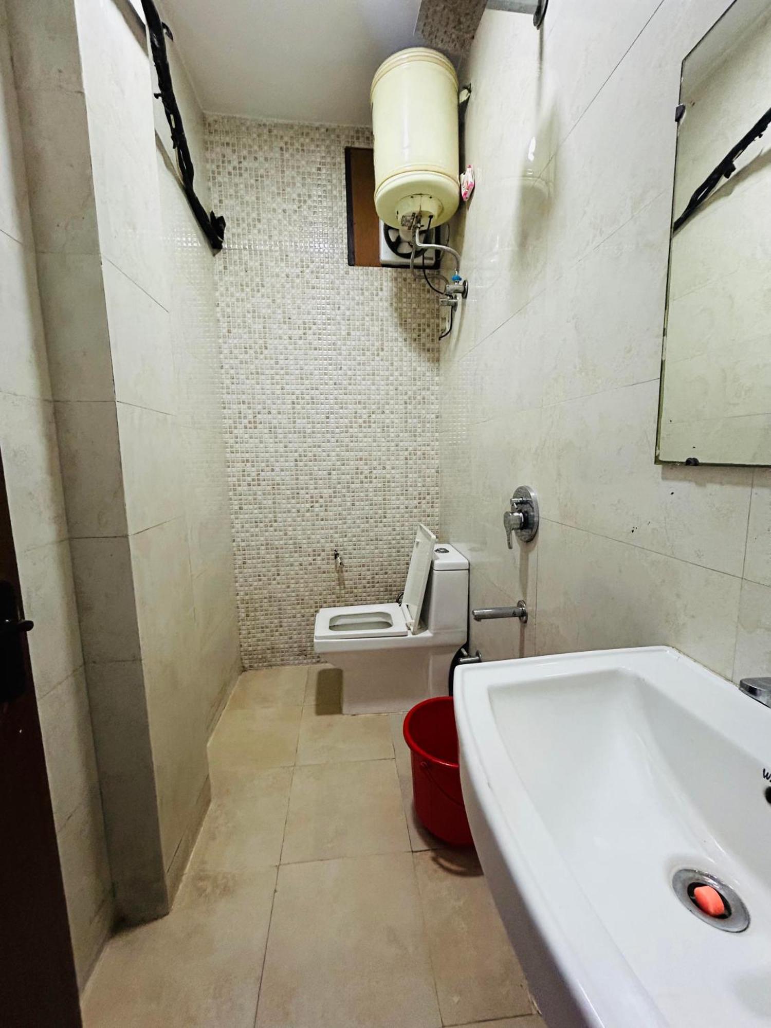 Golden Place Hotel New Delhi