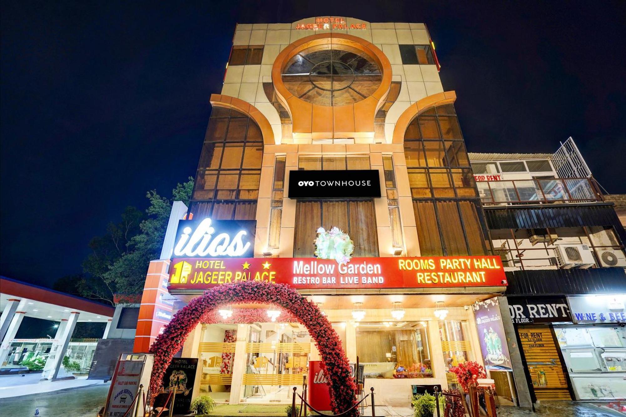 Hotel Townhouse Jageer Palace Near Mayapuri Chowk New Delhi
