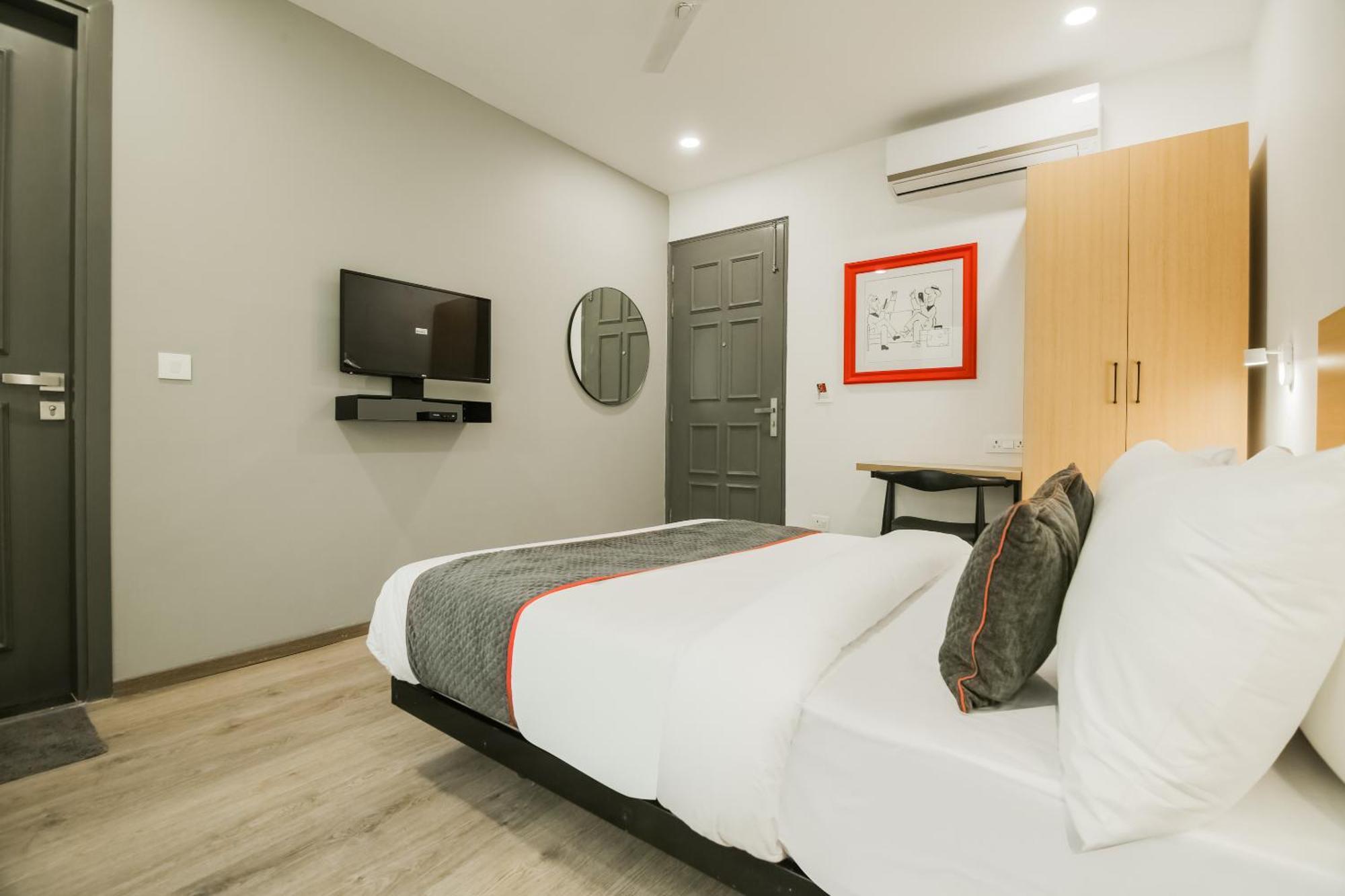 Townhouse Sunder Vihar Hotel