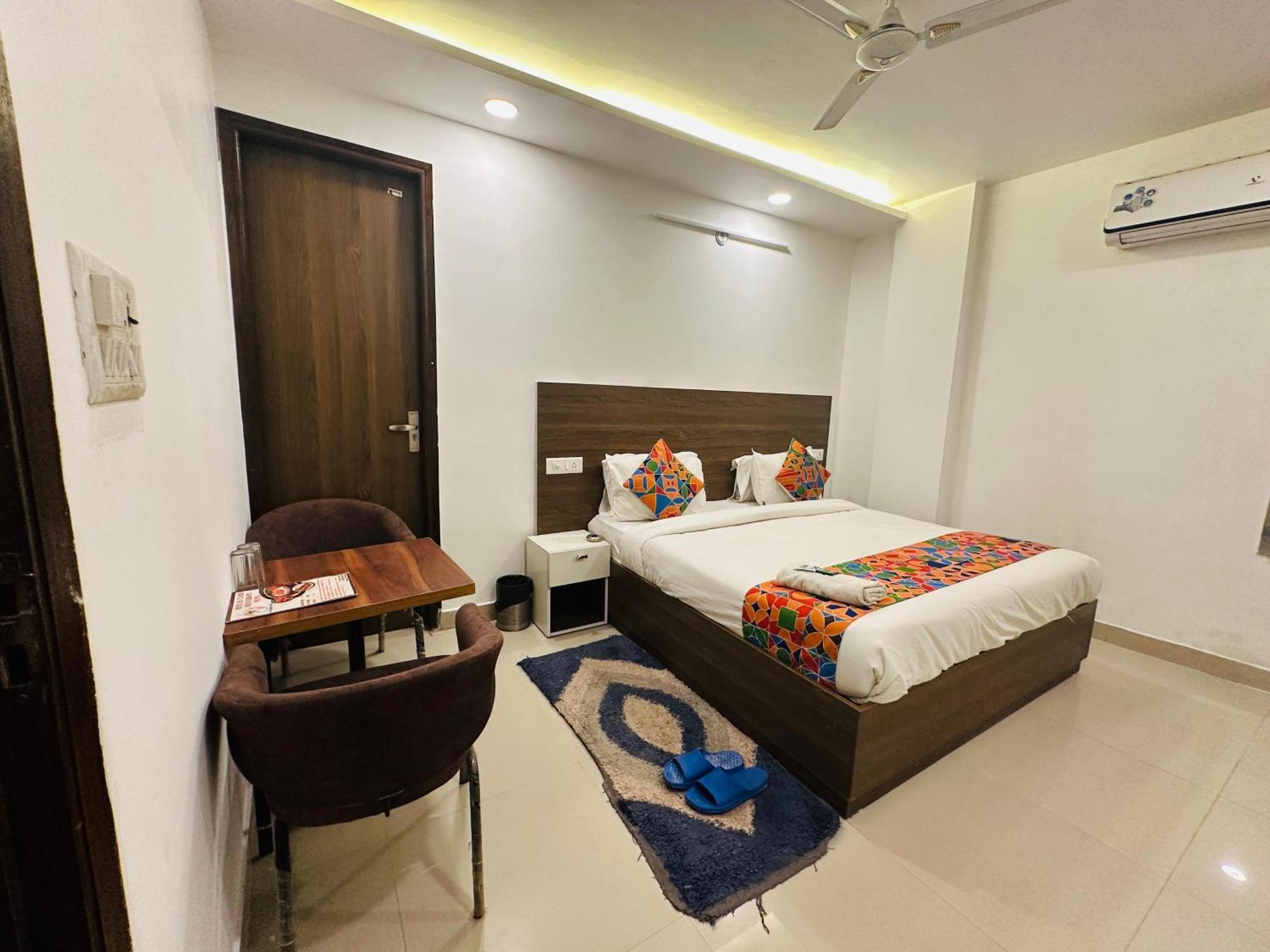 Hotel The Flight Path 3*
