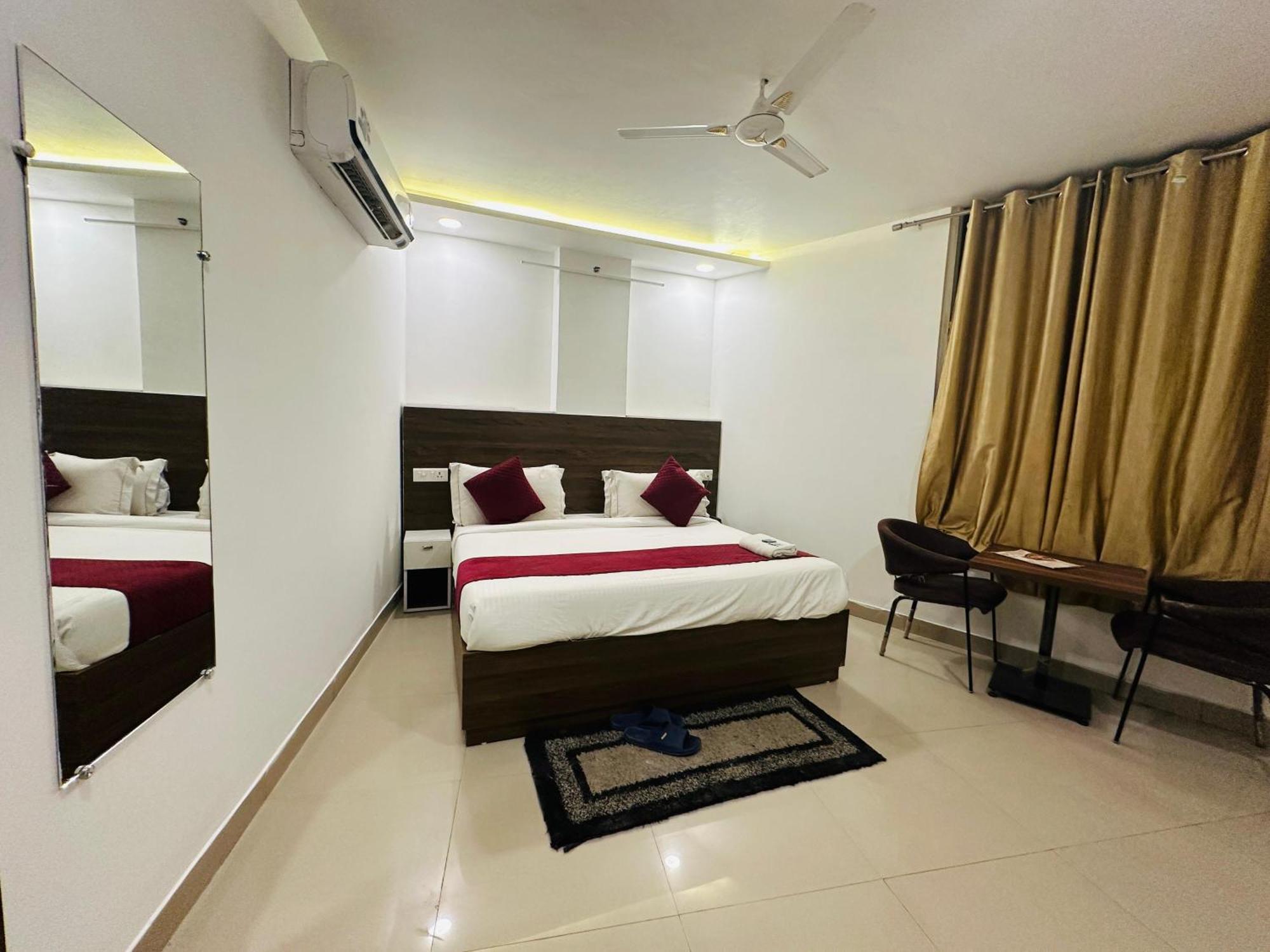 Hotel The Flight Path New Delhi