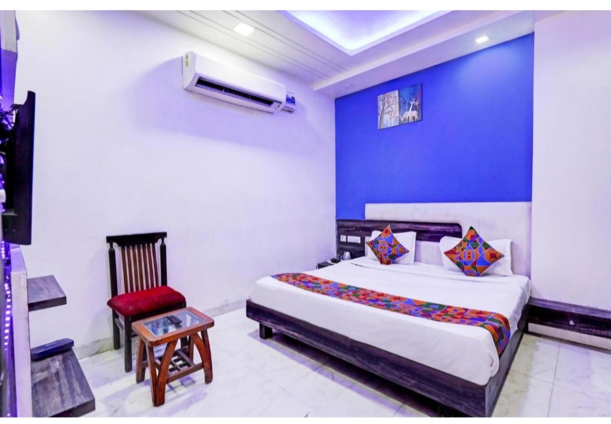 Season Grand Couple Friendly Pitampura Metro Station Hotel Delhi (National Capital Territory of India)