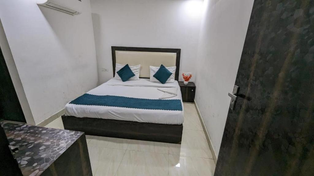 Hotel Anand Mukesh Residency