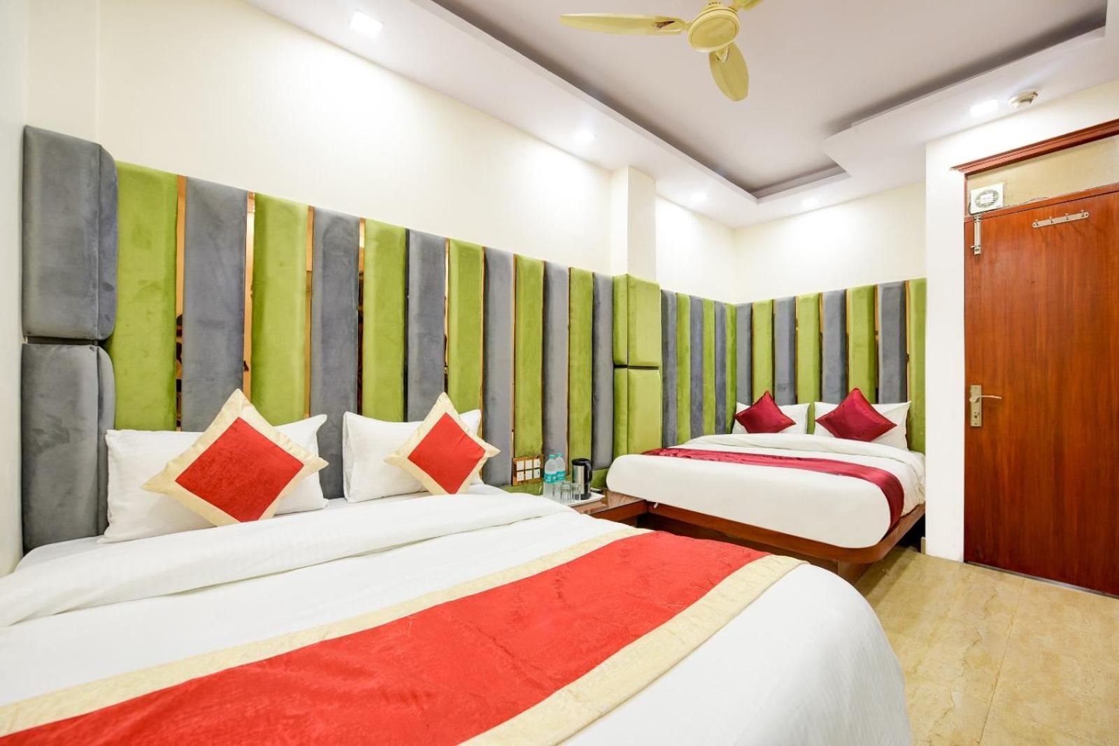 Vedant Deluxe By Singh Residency Nova Deli
