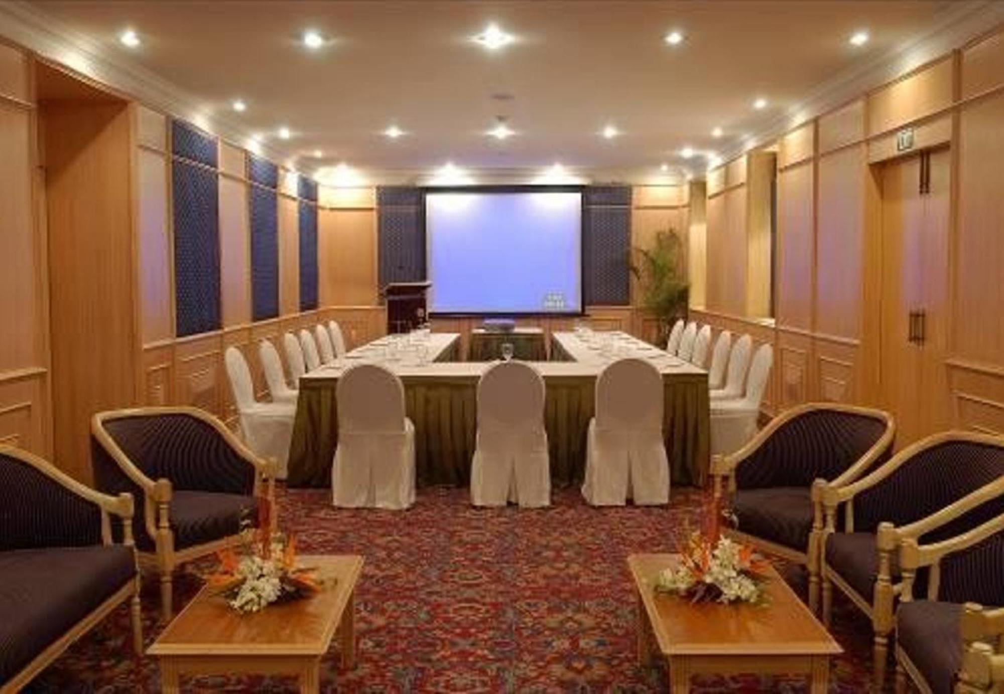 Ambassador, - Ihcl Seleqtions 5* New Delhi