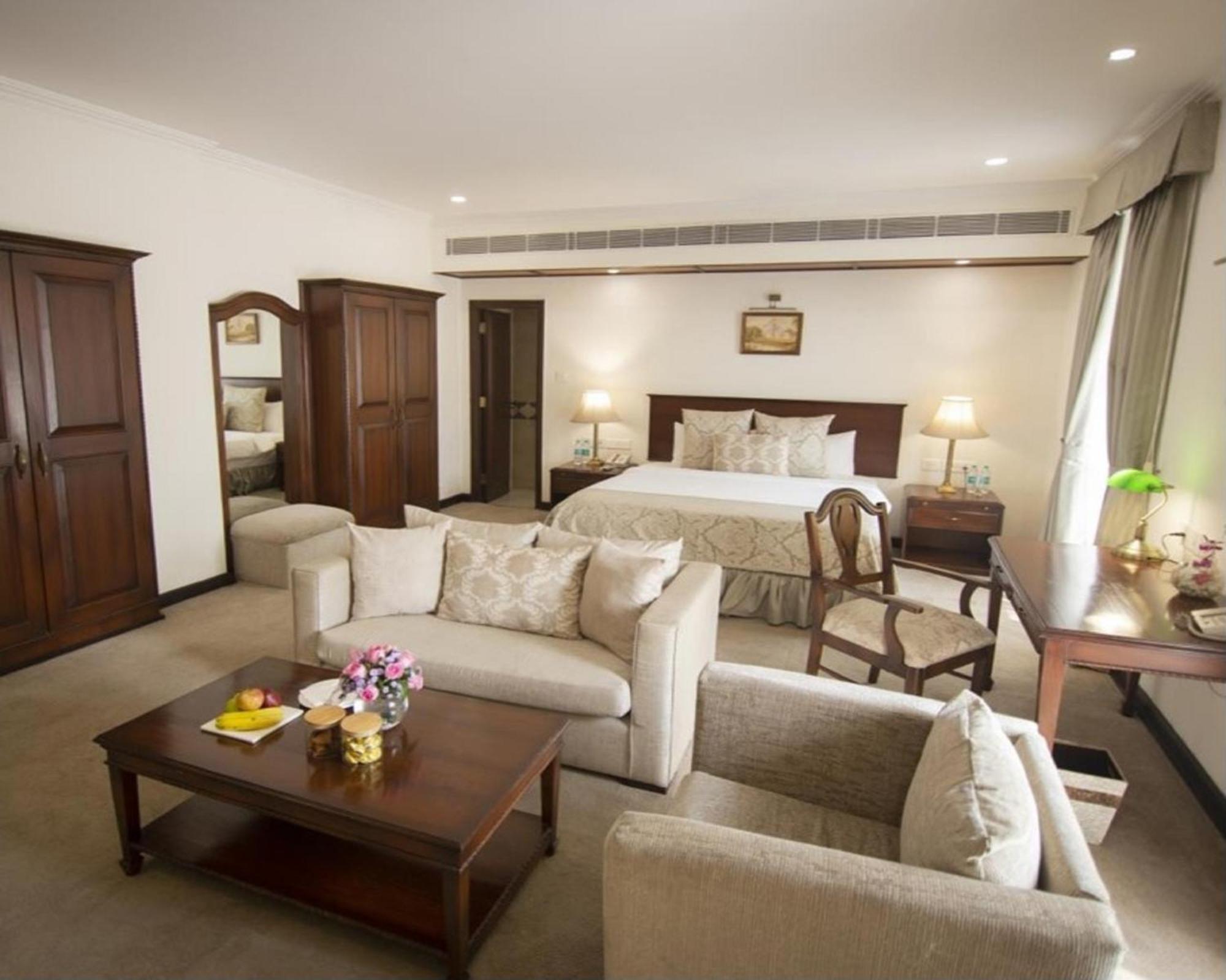 Ambassador, - Ihcl Seleqtions Hotel