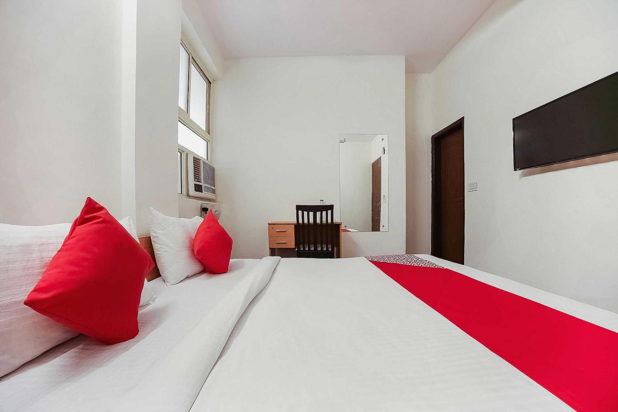 Live On Del5542 Hotel 4*