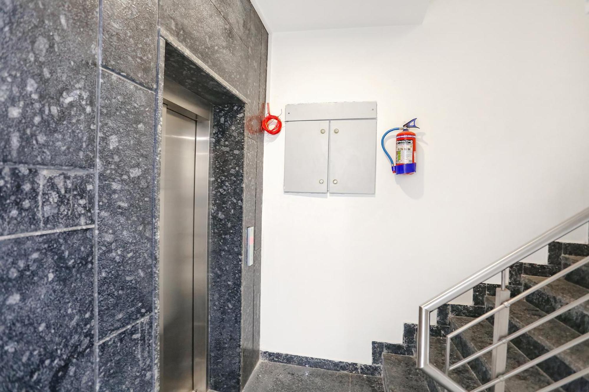 Hotel Fabhotel Aerosky 3*