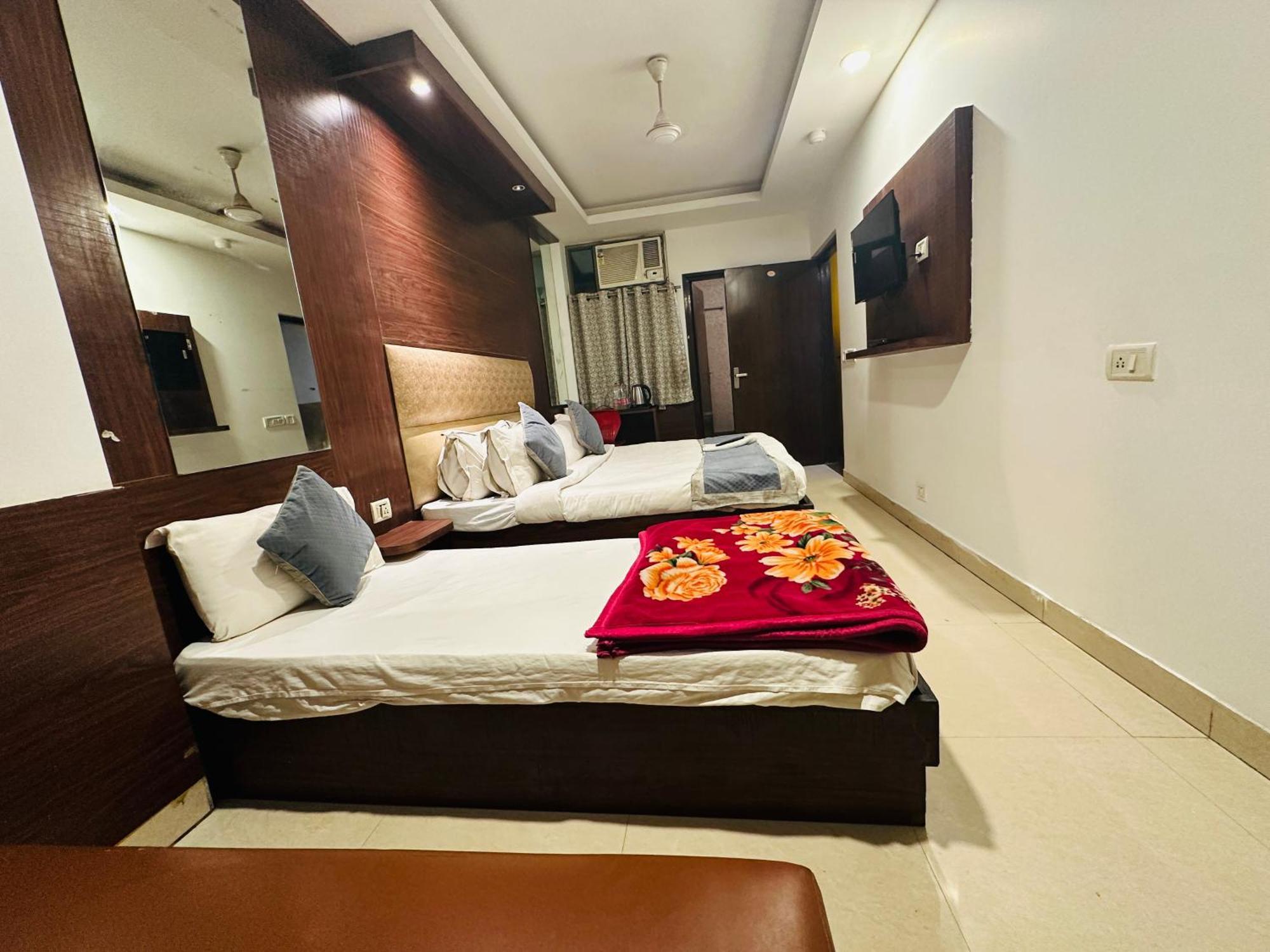 The Flight Path Hotel 3*