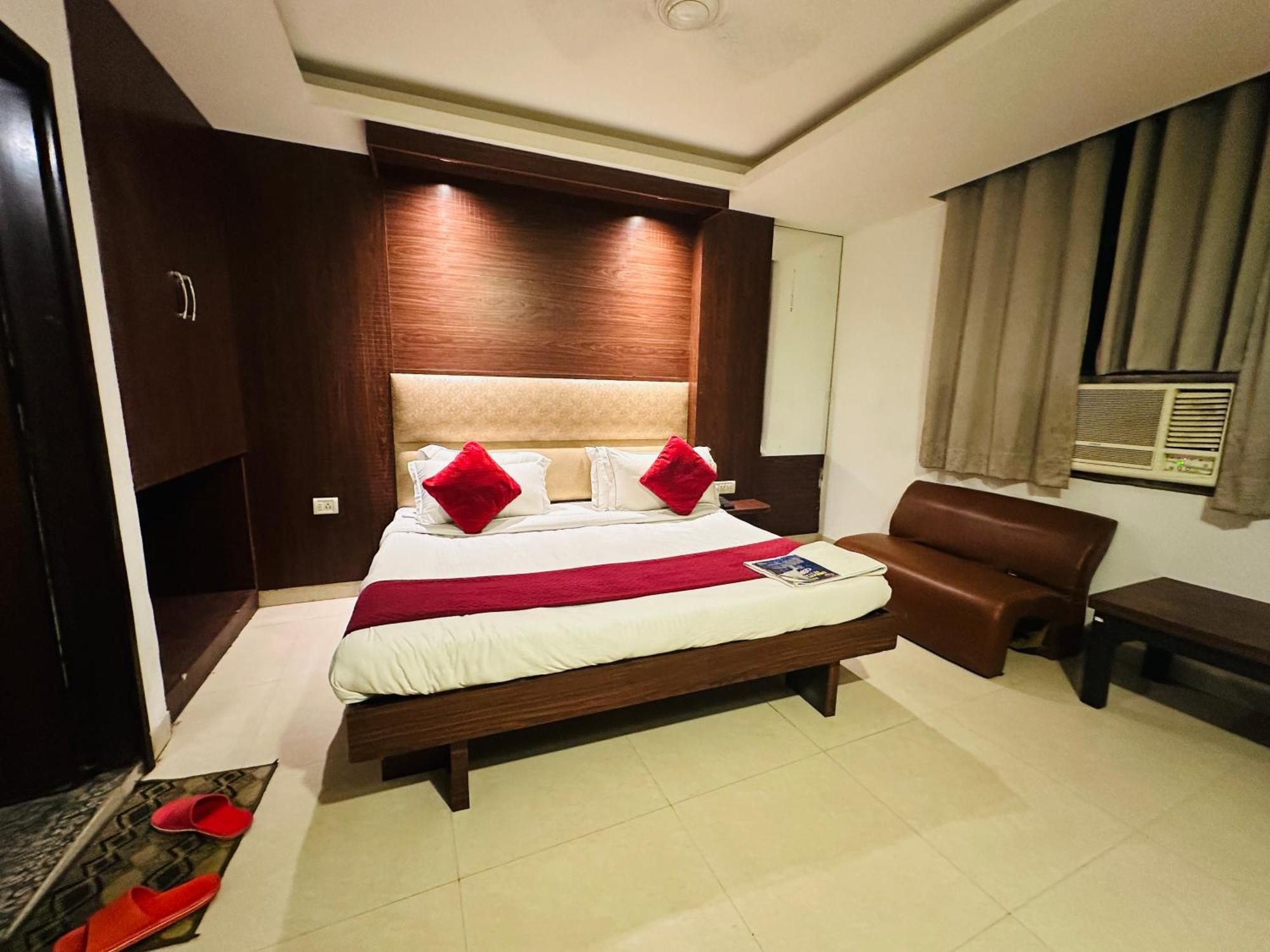 Hotel The Flight Path New Delhi