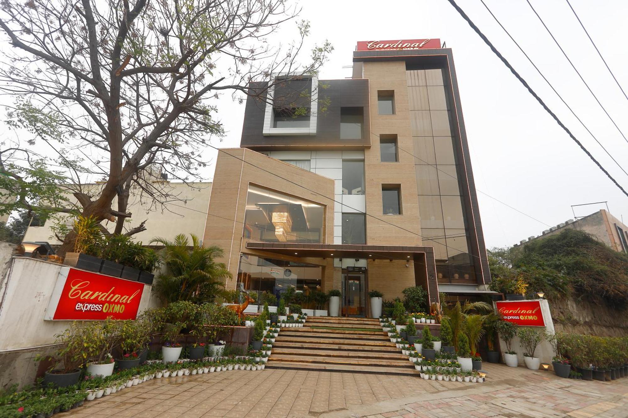 Oxmo Delhi Airport With Free Airport Transsfer 4* New Delhi