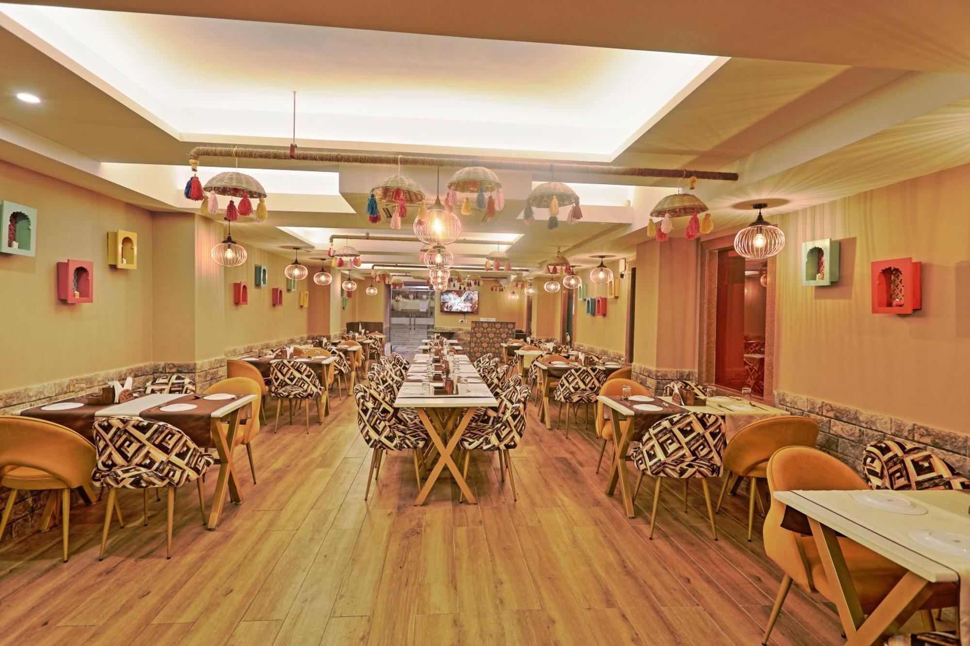 Cardinal Express Oxmo Igi Airport Delhi 4*