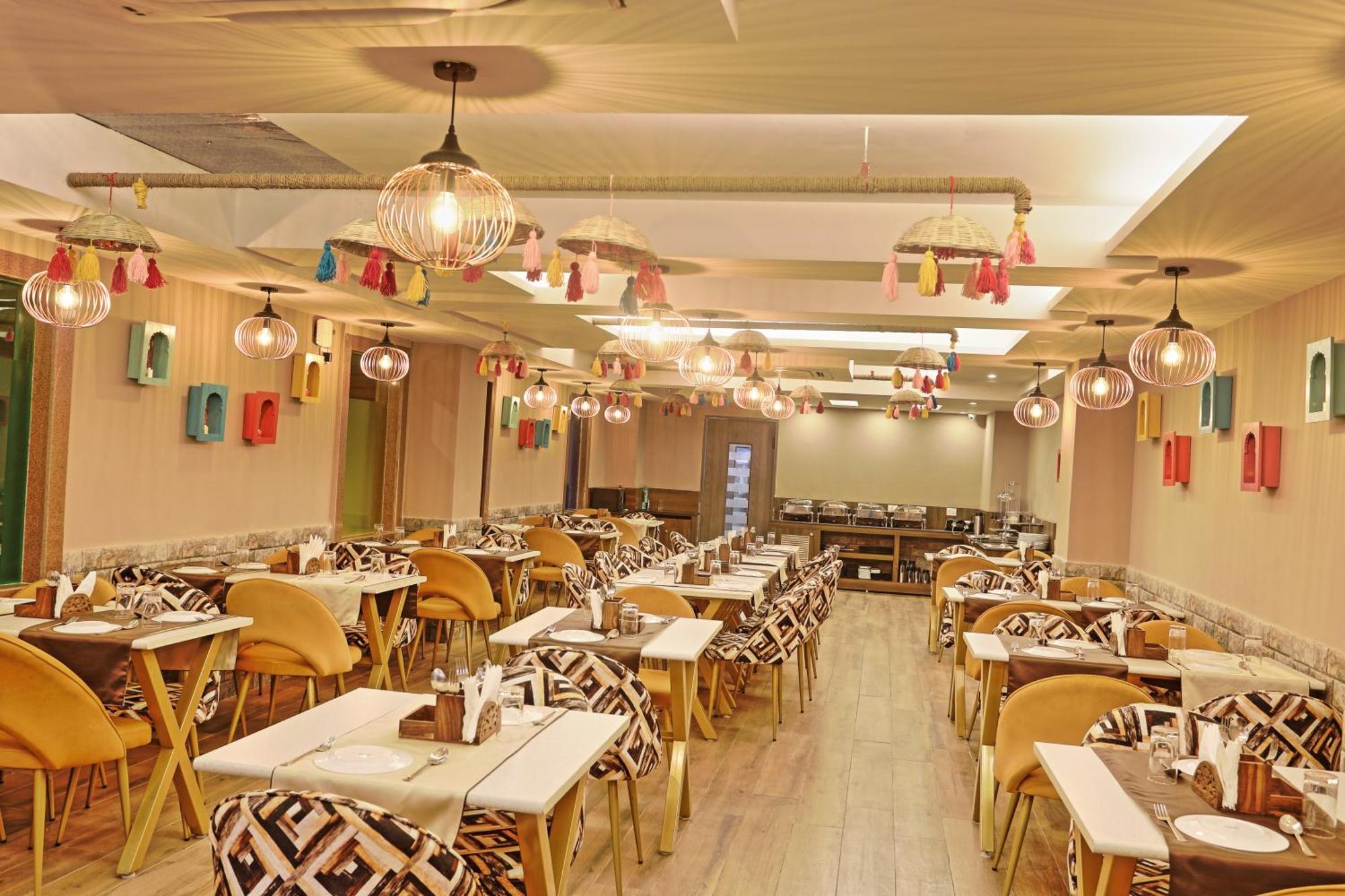 Hotel Cardinal Express Oxmo Igi Airport Delhi 4*