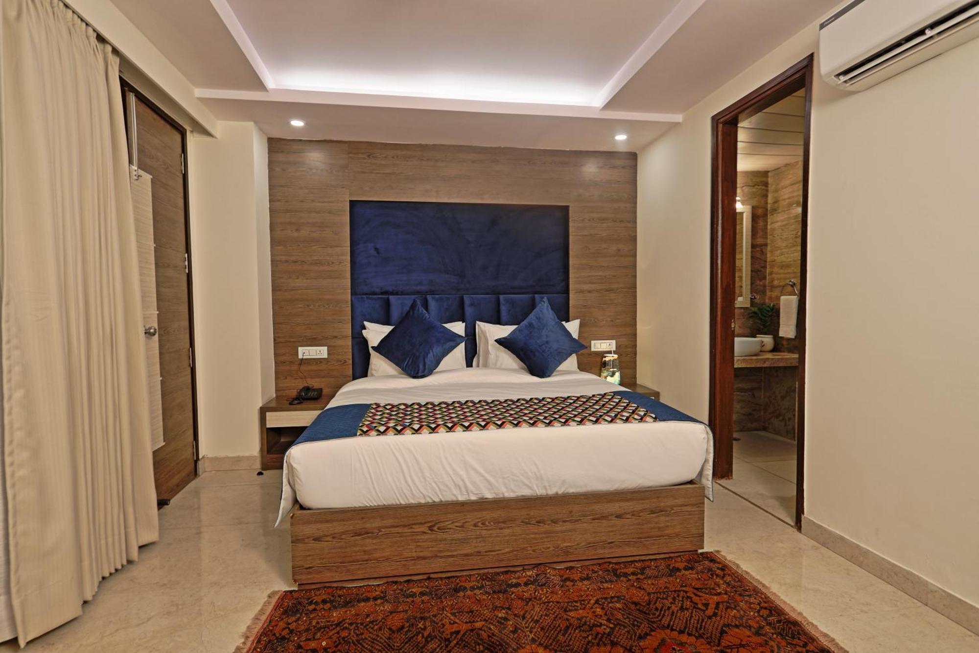 Cardinal Express Oxmo Igi Airport Delhi 4* New Delhi