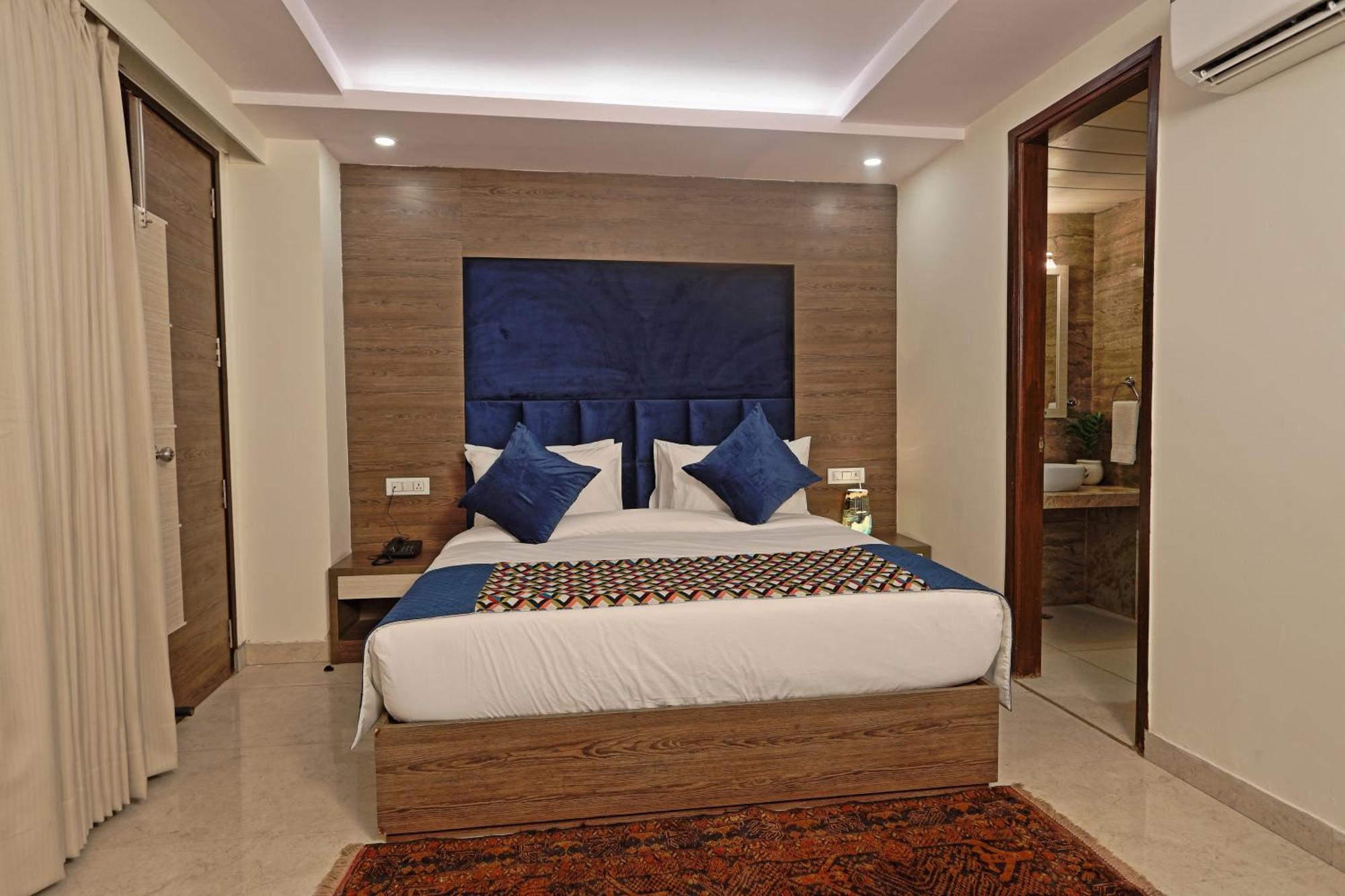 Hotel Cardinal Express Oxmo Igi Airport Delhi 4*