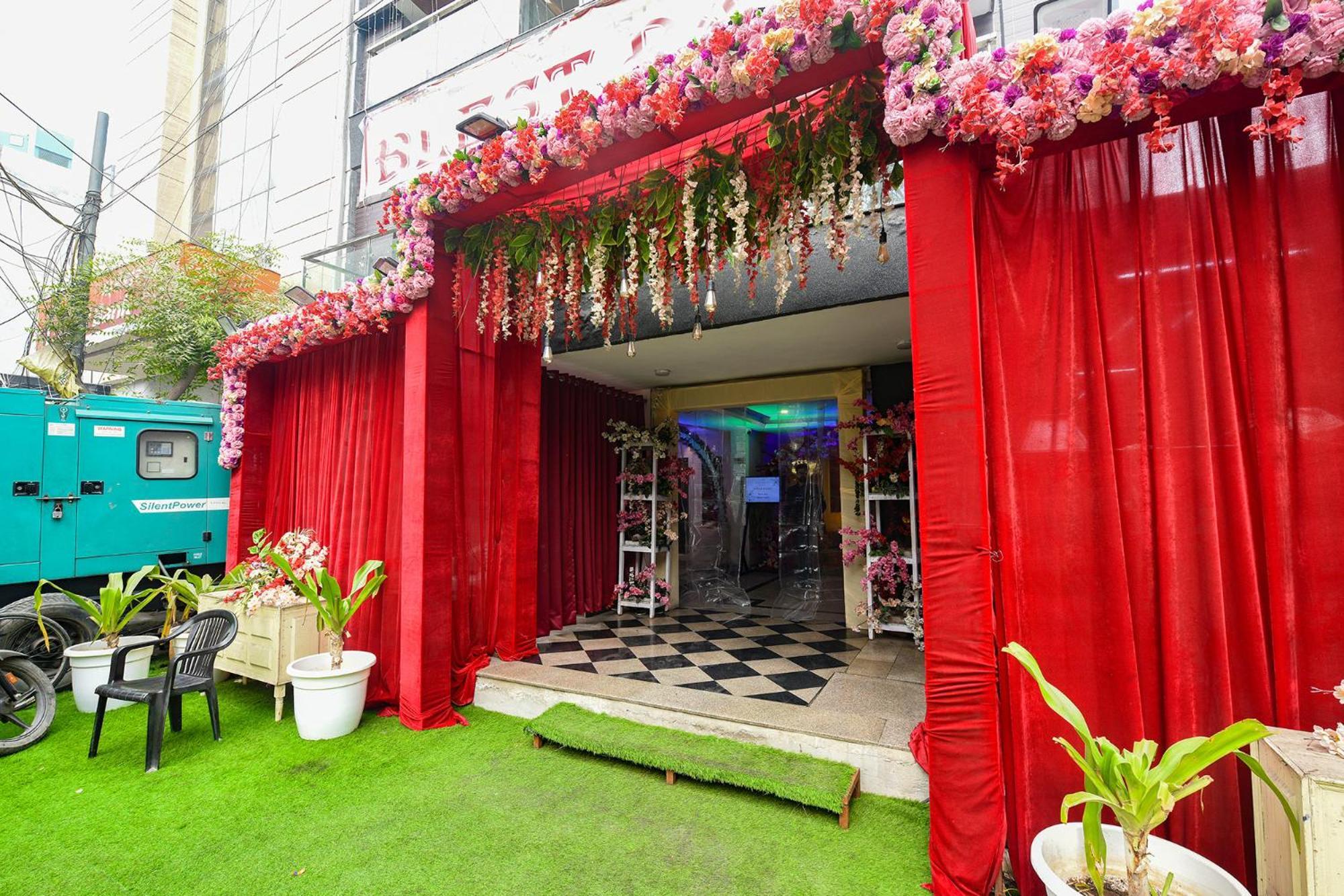 Hotel Fabhotel Prime Blest Park Near Yashobhoomi Convention Centre New Delhi