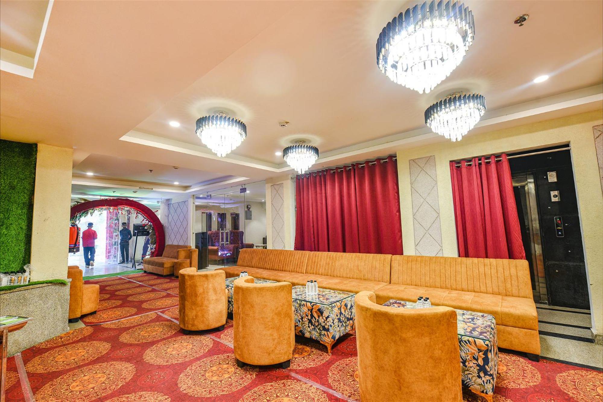 Fabhotel Prime Blest Park Near Yashobhoomi Convention Centre 3* New Delhi