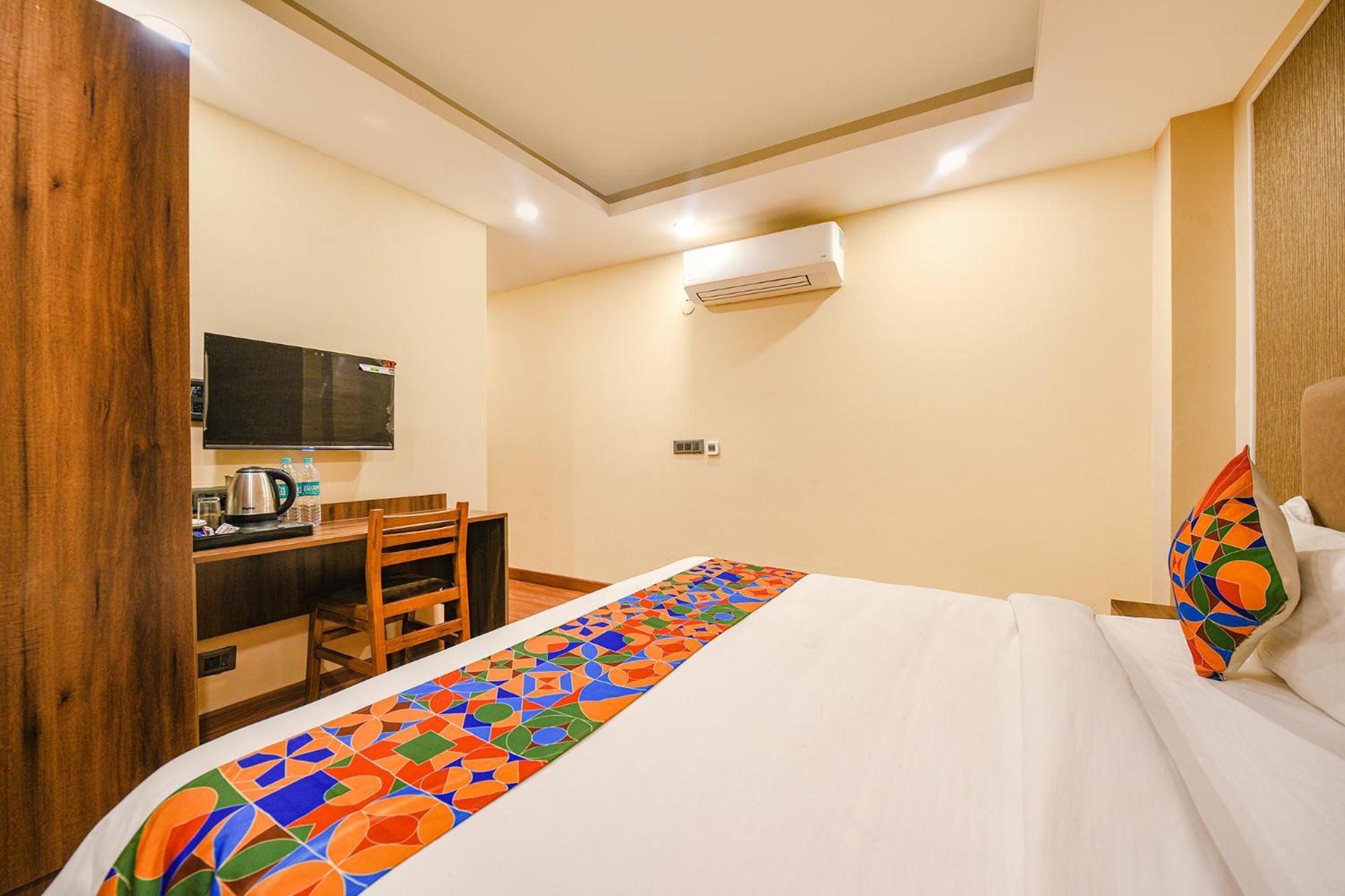 Fabhotel Prime Blest Park Near Yashobhoomi Convention Centre