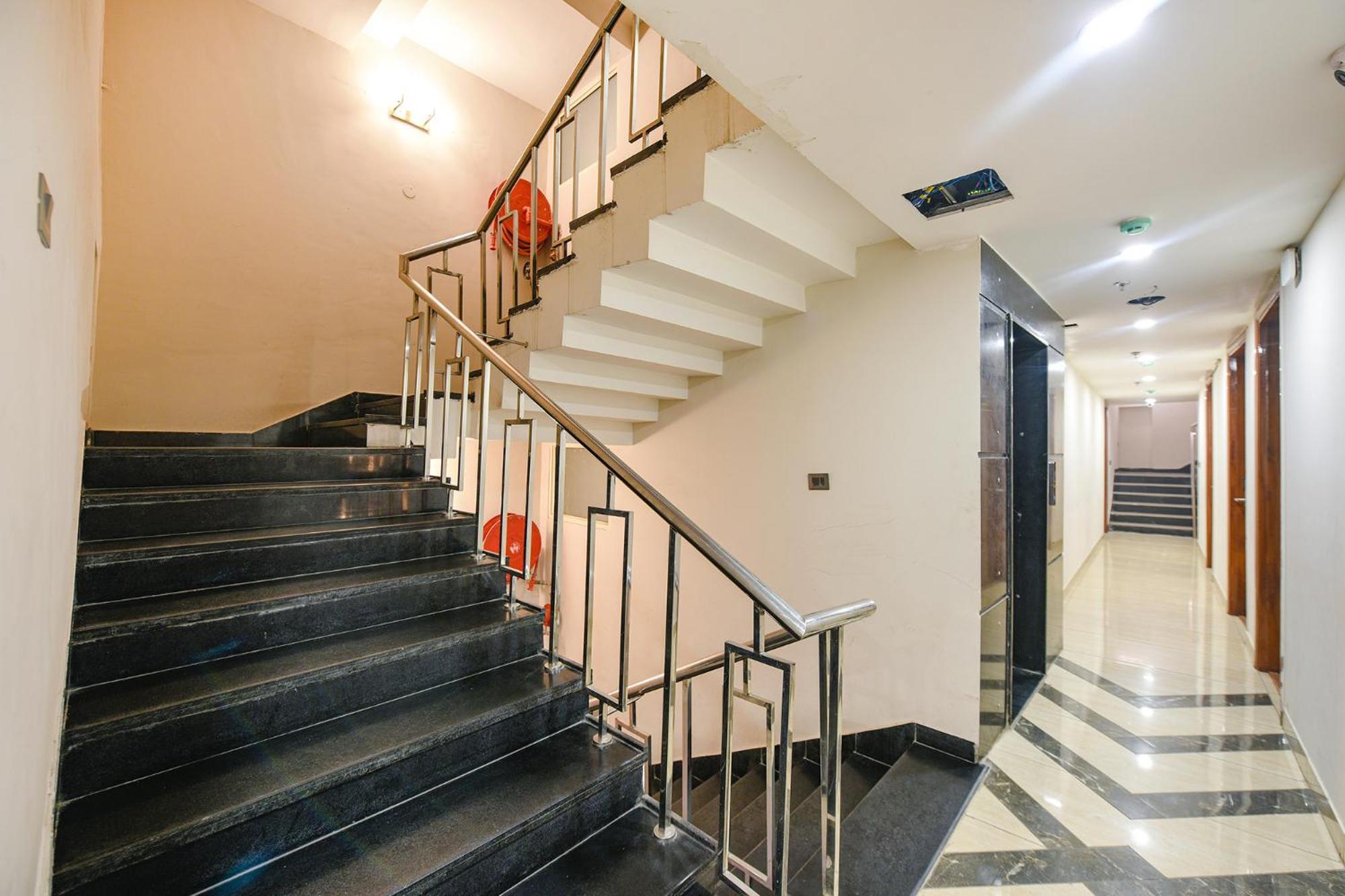 Fabhotel Prime Blest Park Near Yashobhoomi Convention Centre 3*