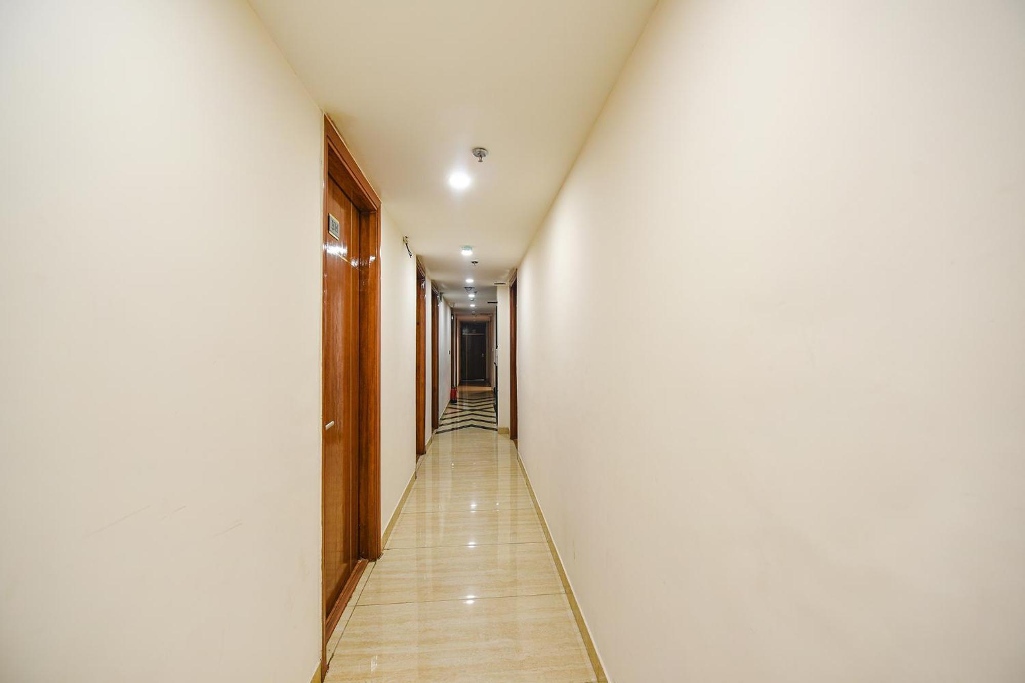 Hotel Fabhotel Prime Blest Park Near Yashobhoomi Convention Centre 3*