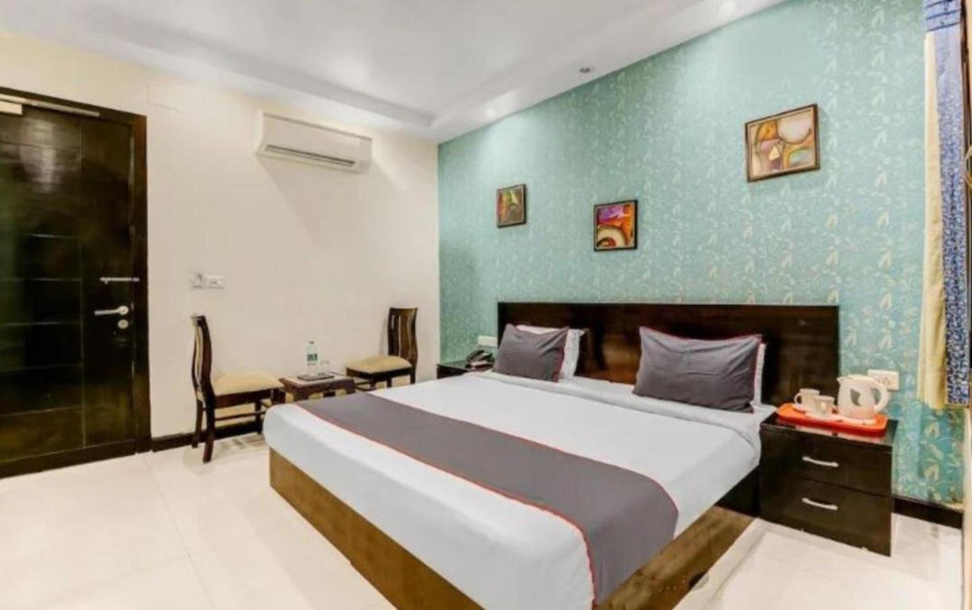 Paschim Vihar Delhi (National Capital Territory of India)