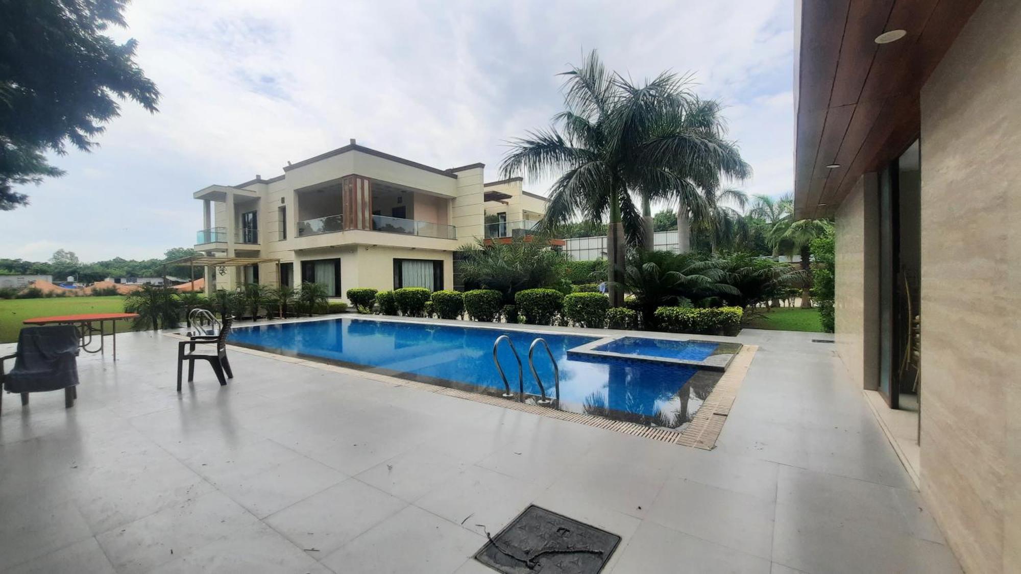 Villa Bliss In Chattarpur By Especial