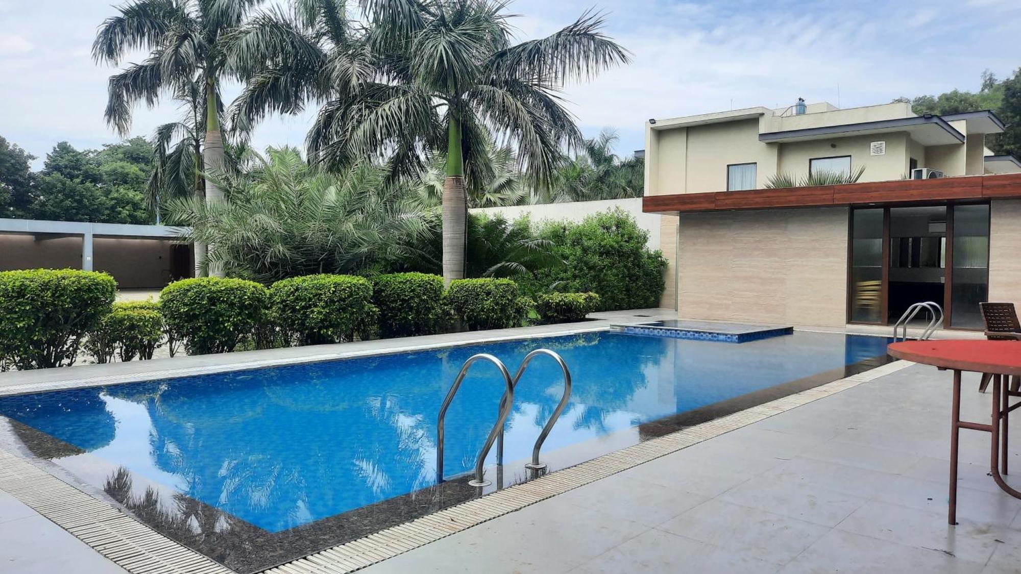 Villa Bliss In Chattarpur By Especial