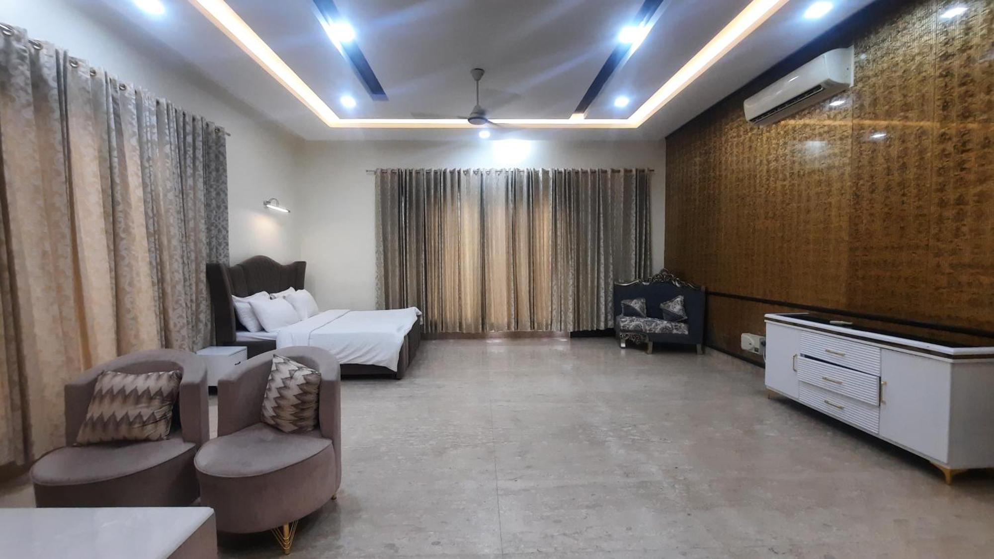 Bliss In Chattarpur By Especial *