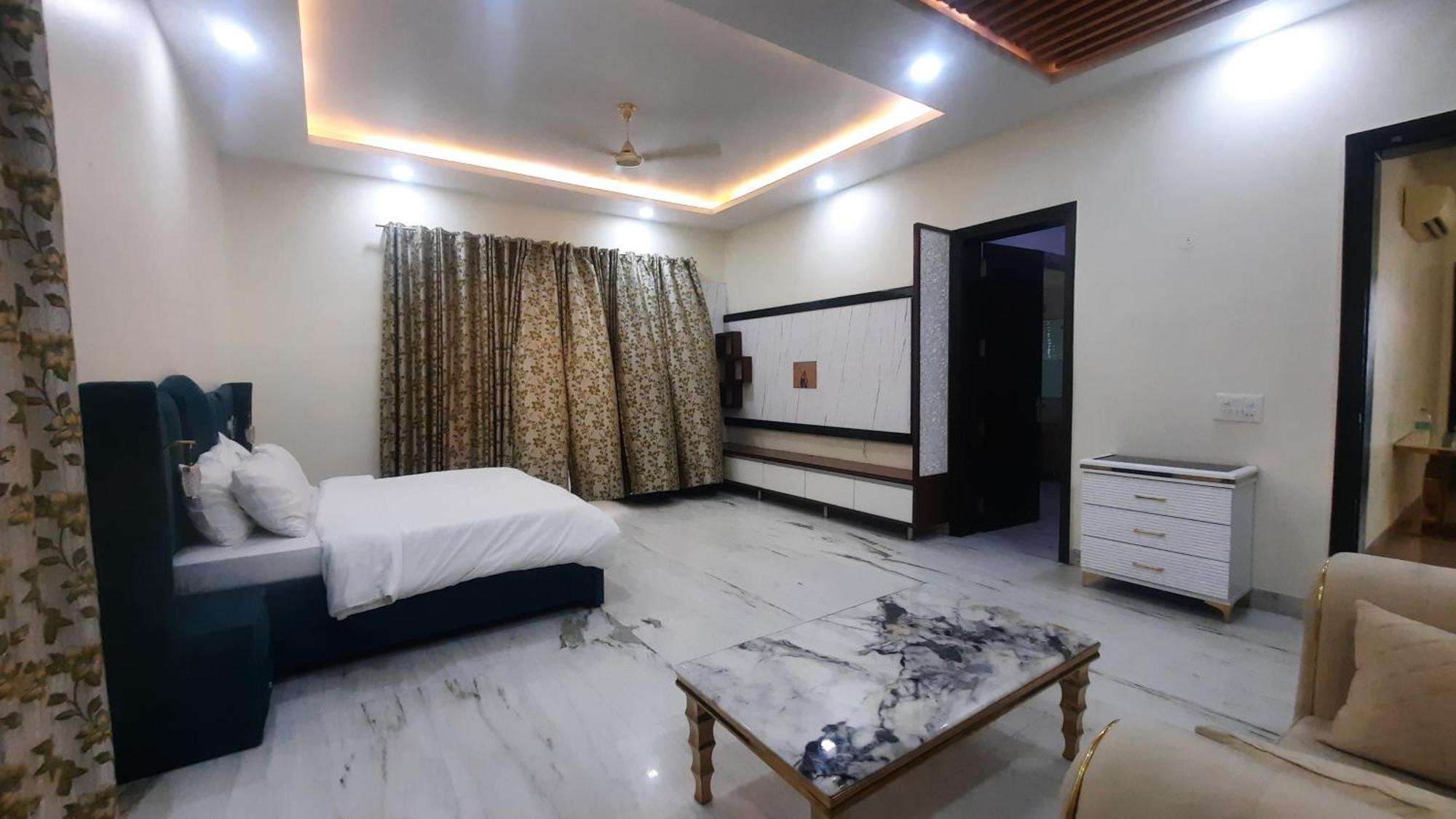 Villa Bliss In Chattarpur By Especial *