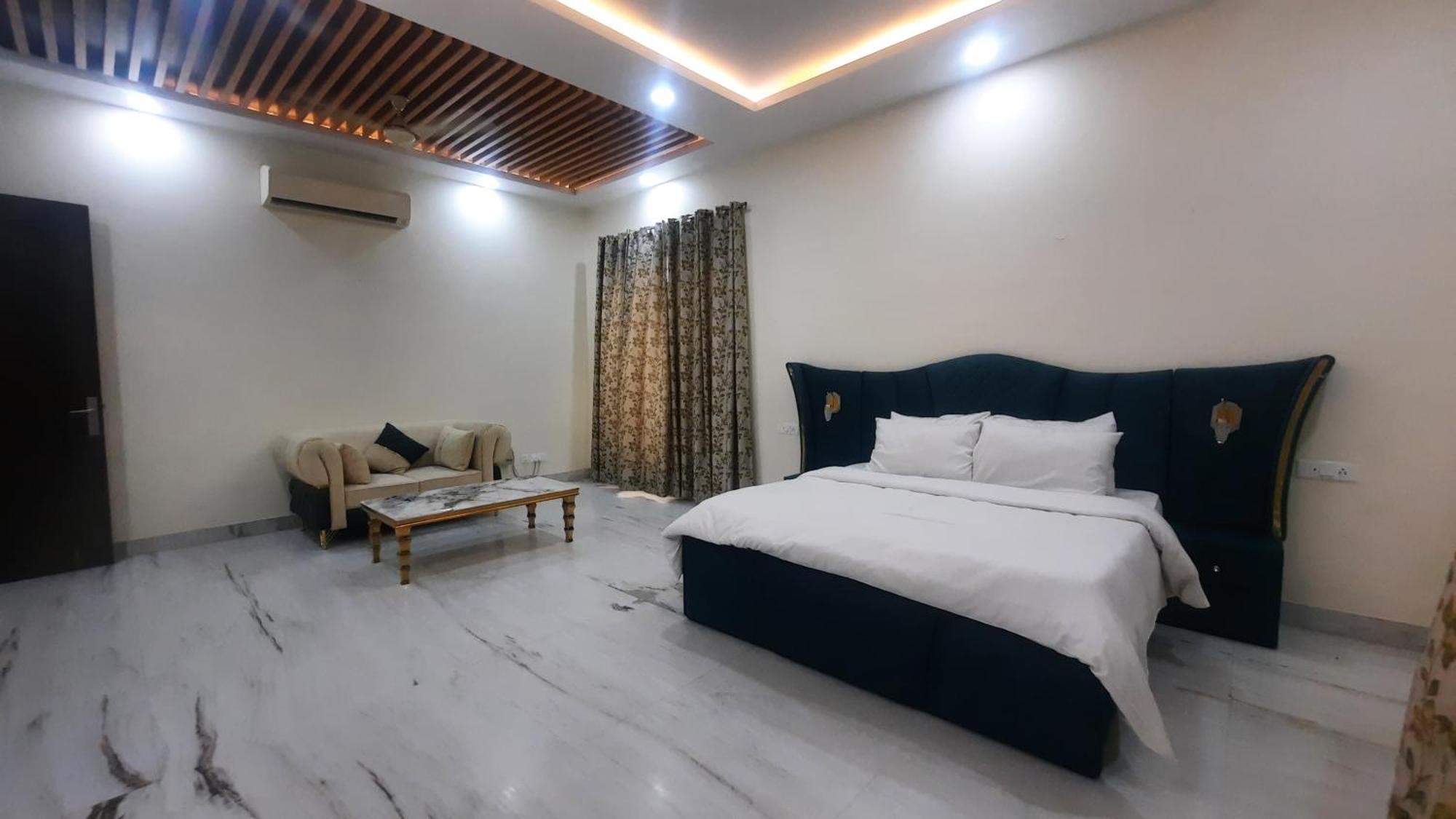 Villa Bliss In Chattarpur By Especial