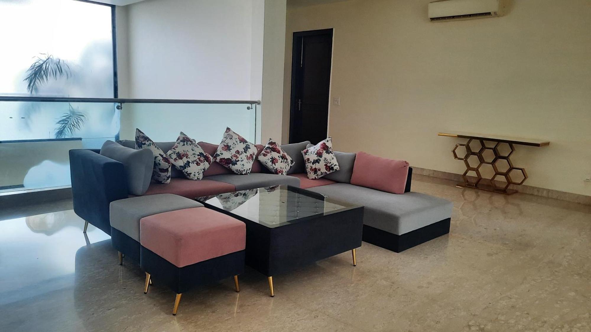 Villa Bliss In Chattarpur By Especial *