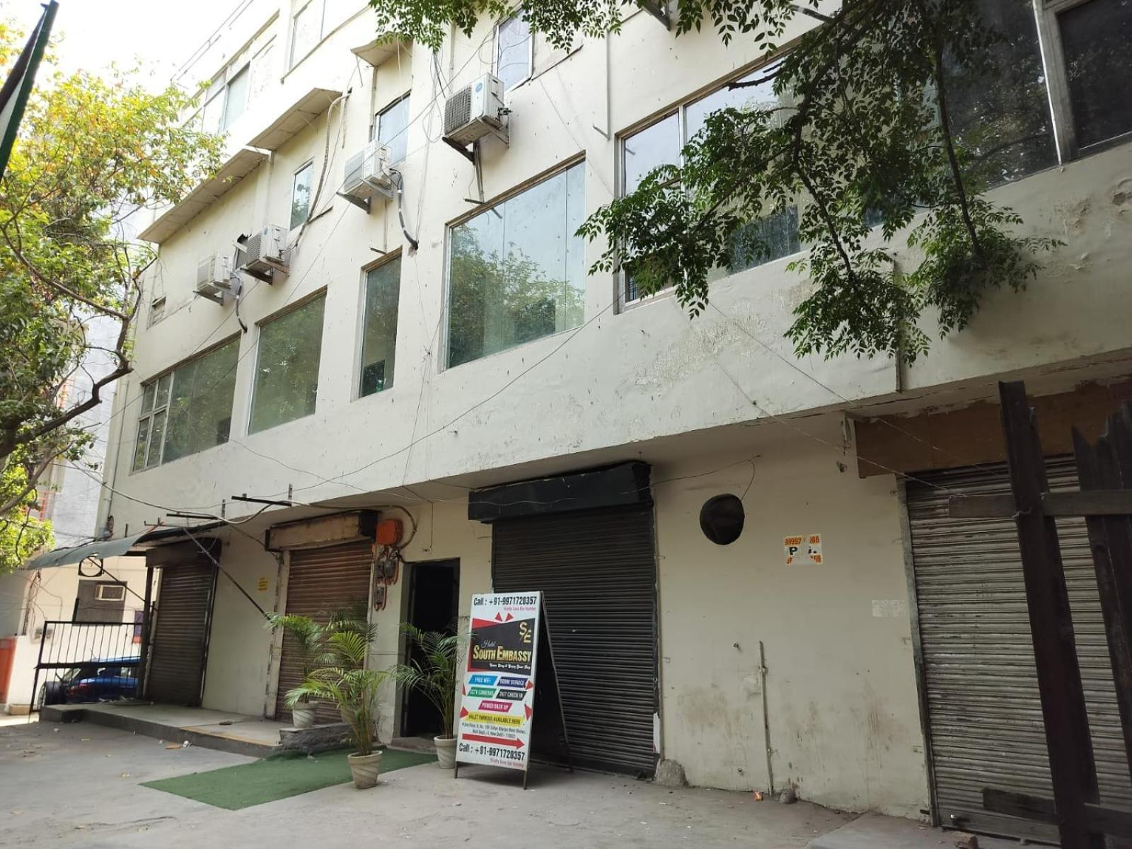 Cr Residency -near Chanakyapuri Embassy Area Hotel 4*