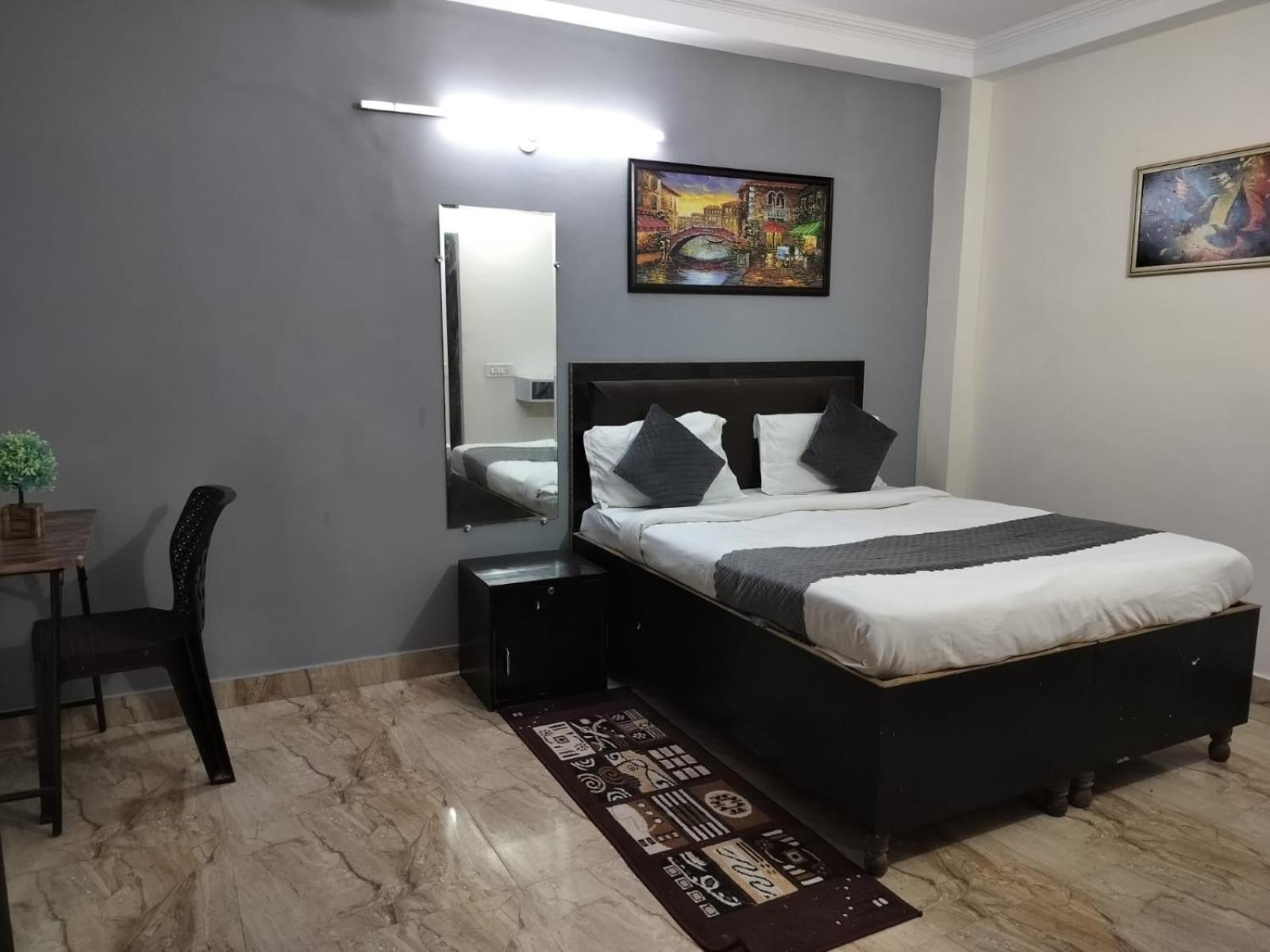 Cr Residency -near Chanakyapuri Embassy Area Hotel Nova Deli