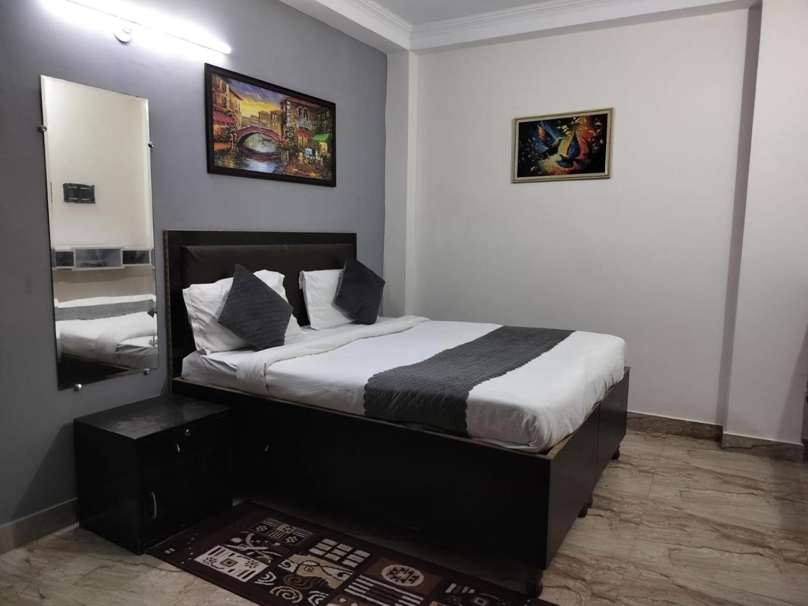 Cr Residency -near Chanakyapuri Embassy Area Hotel New Delhi